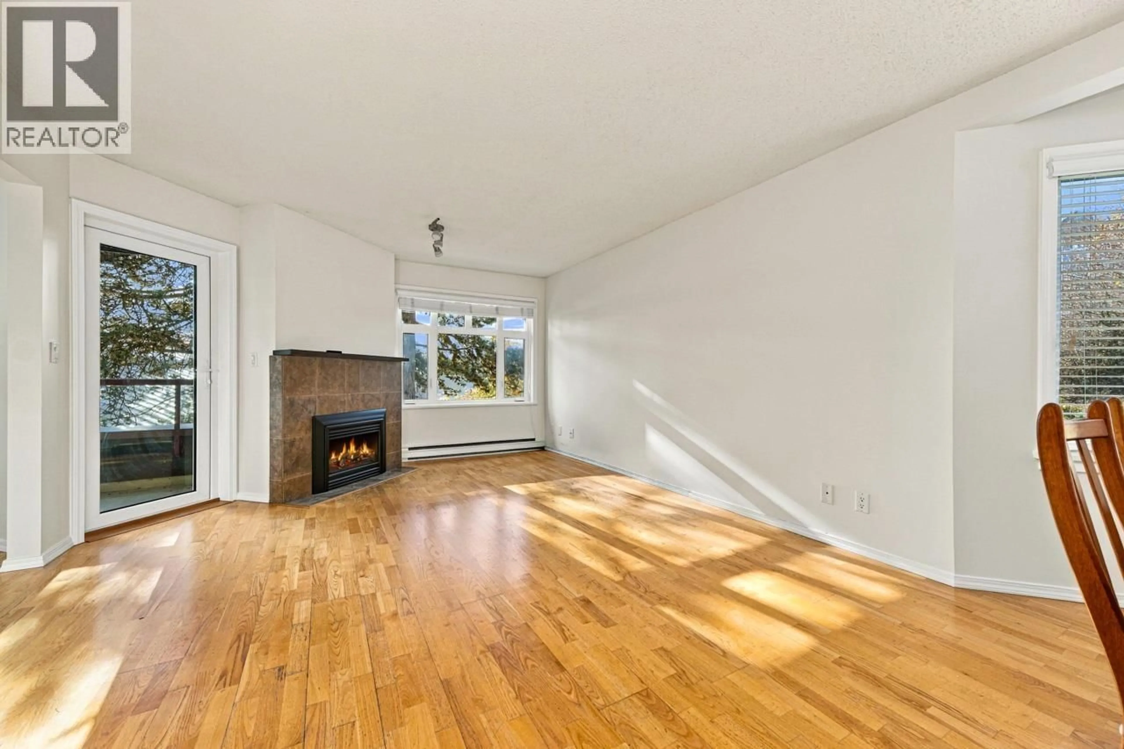 A pic of a room for 214 - 121 29 STREET, North Vancouver British Columbia V7N4L6