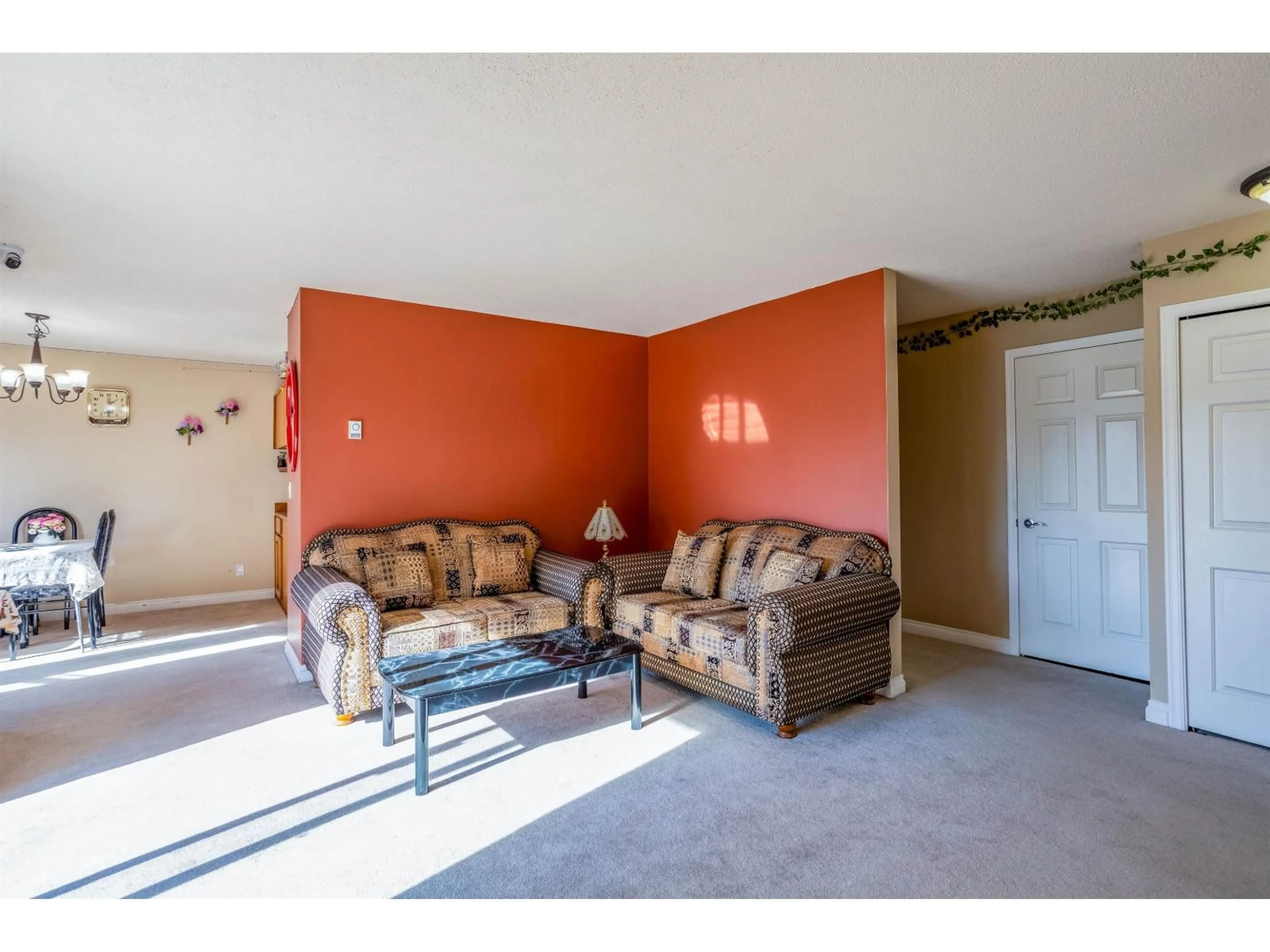 Living room with furniture, unknown for 2 - 2456 WARE STREET, Abbotsford British Columbia V3S3E1