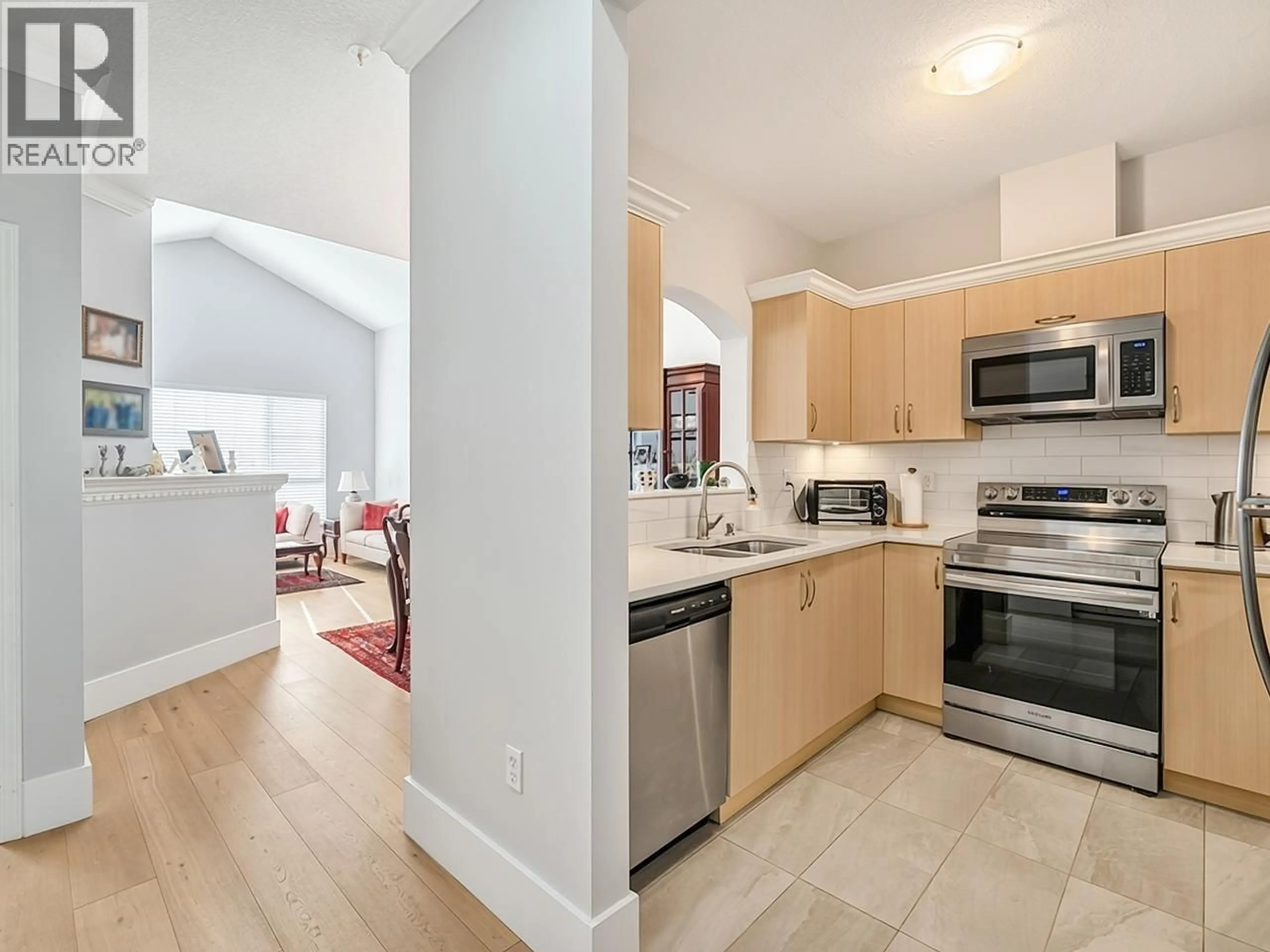 Open concept kitchen, unknown for 405 - 2985 PRINCESS CRESCENT, Coquitlam British Columbia V3B7P3