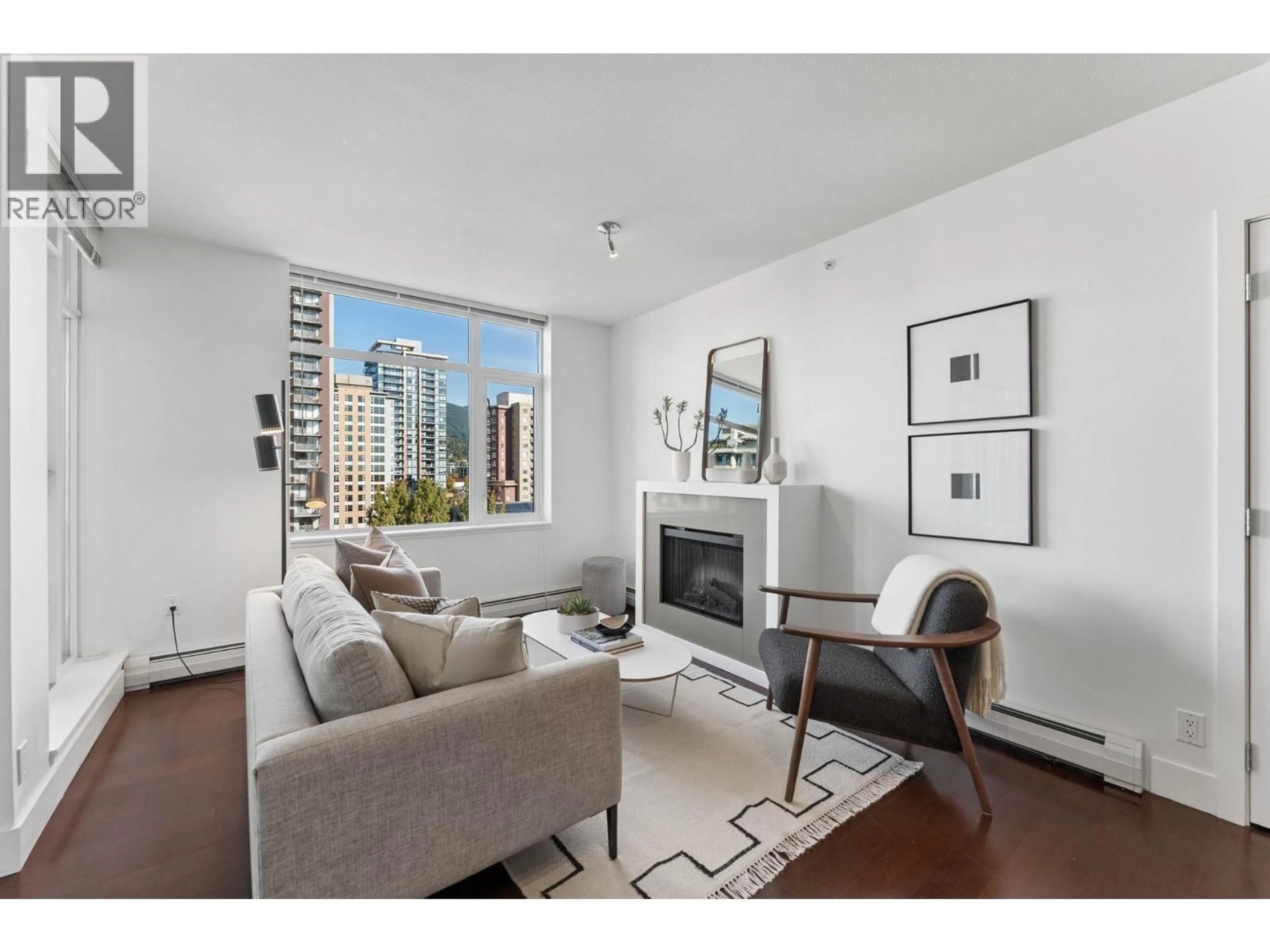 Living room with furniture, unknown for 1101 - 158 13TH STREET, North Vancouver British Columbia V7M0A7