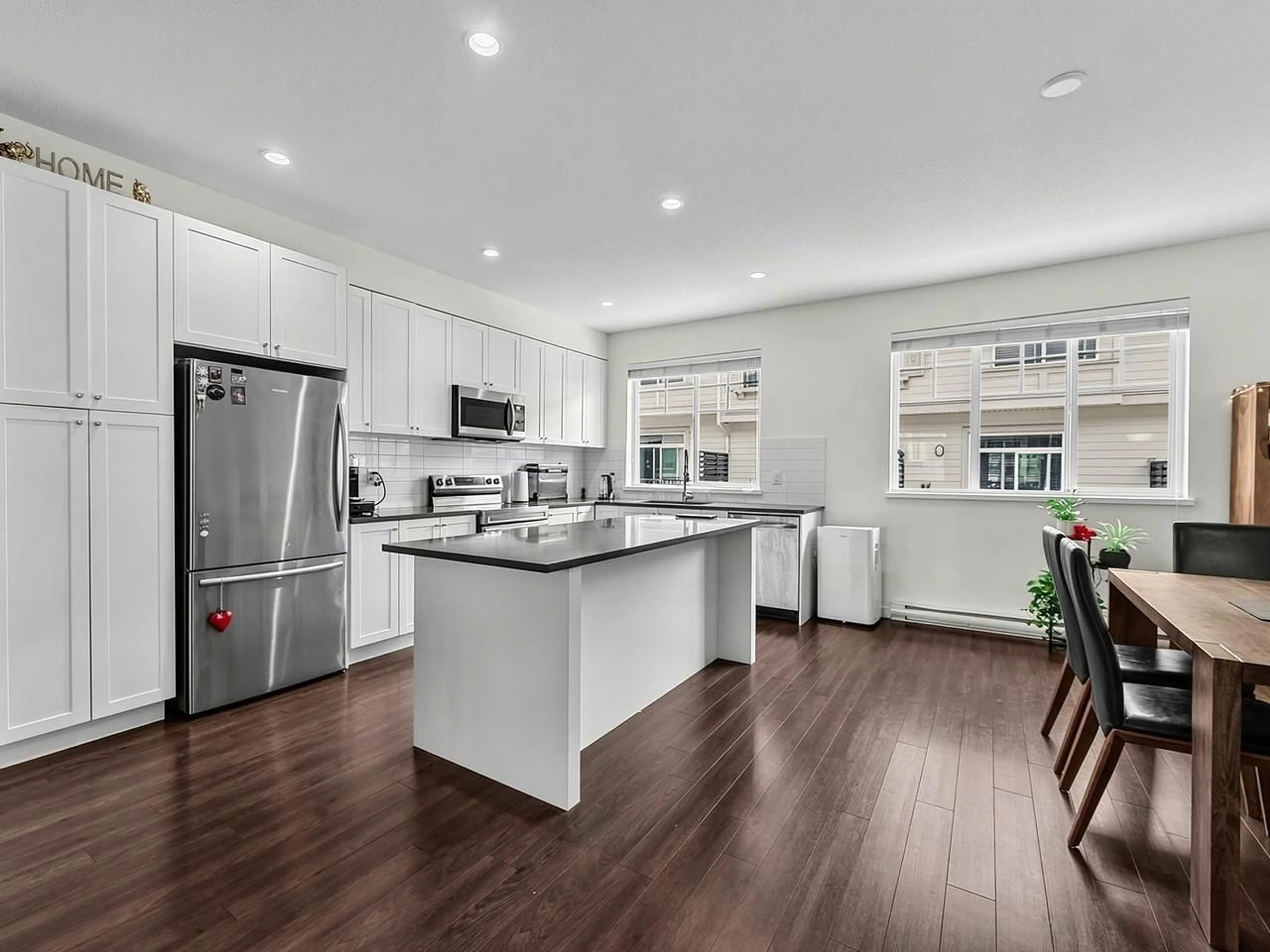 Open concept kitchen, unknown for 109 - 15850 85 AVENUE, Surrey British Columbia V4N6W2