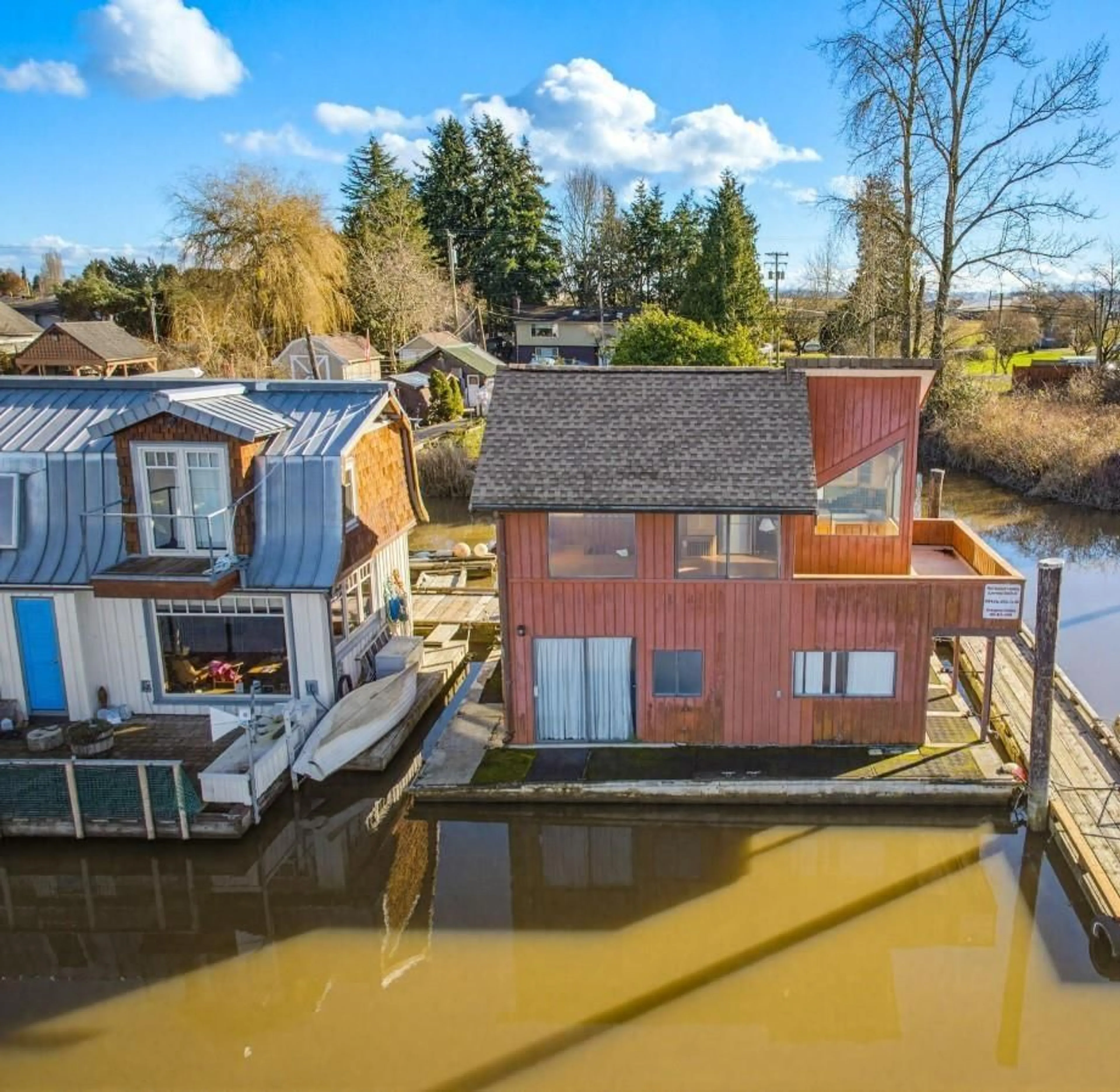 A pic from outside/outdoor area/front of a property/back of a property/a pic from drone, water/lake/river/ocean view for 6 - 20837 LOUIE CRESCENT, Langley British Columbia V1M3H7