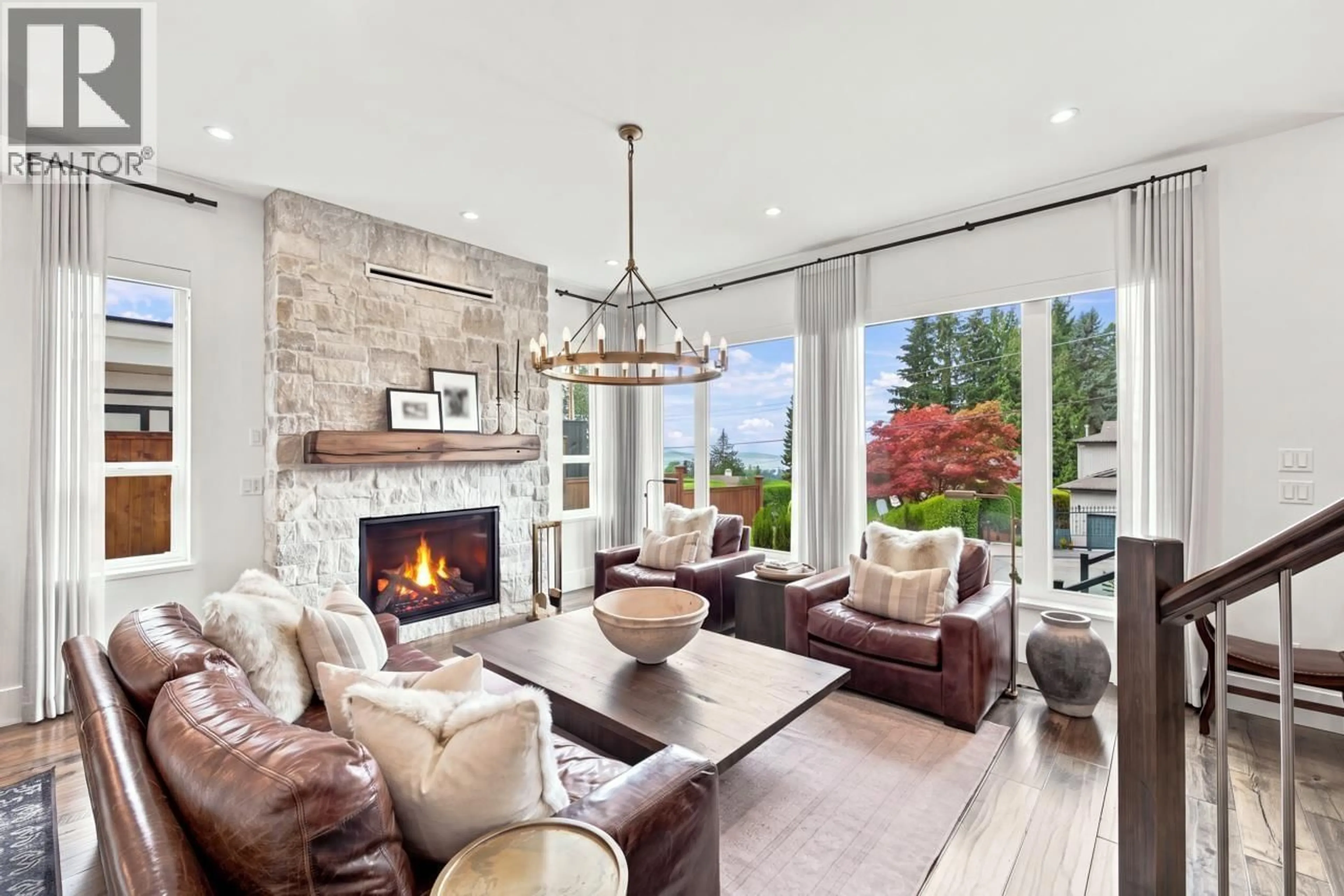 Living room with furniture, unknown for 3840 PROSPECT ROAD, North Vancouver British Columbia V7N3L4