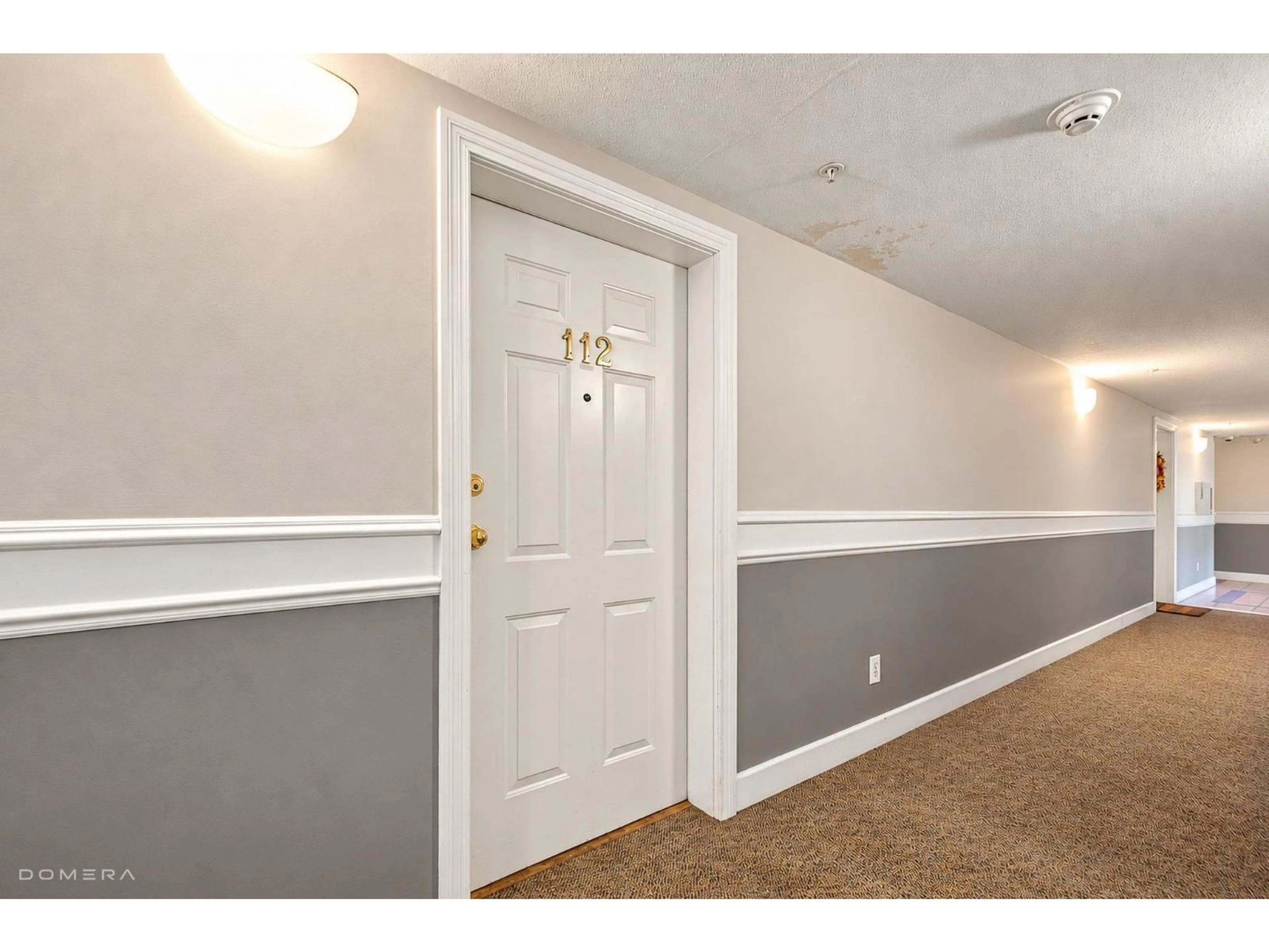 Indoor entryway for 112 - 12733 72 AVENUE, Surrey British Columbia V3W2M7