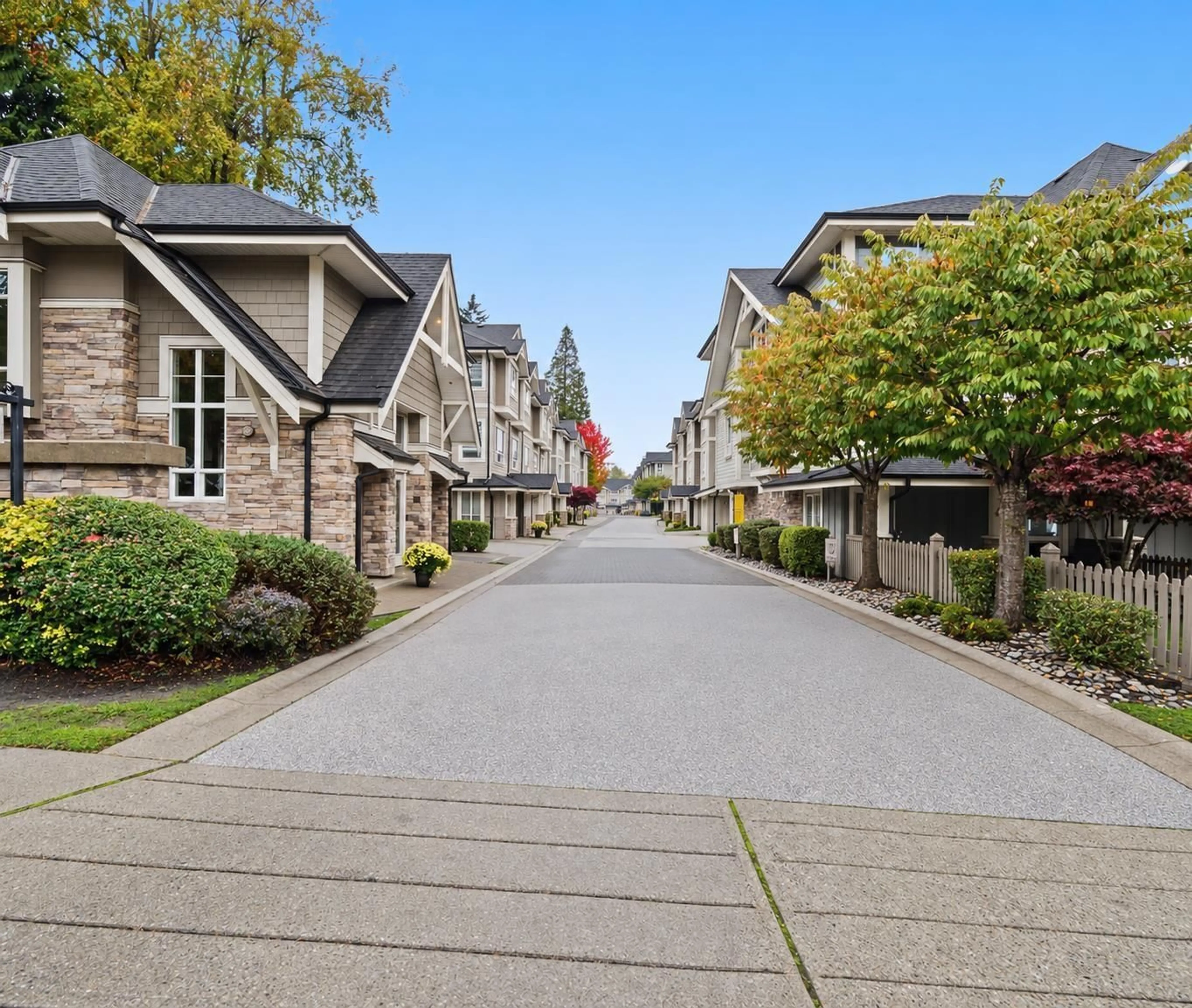 Patio, street for 37 - 2955 156 STREET, Surrey British Columbia V3Z2W8