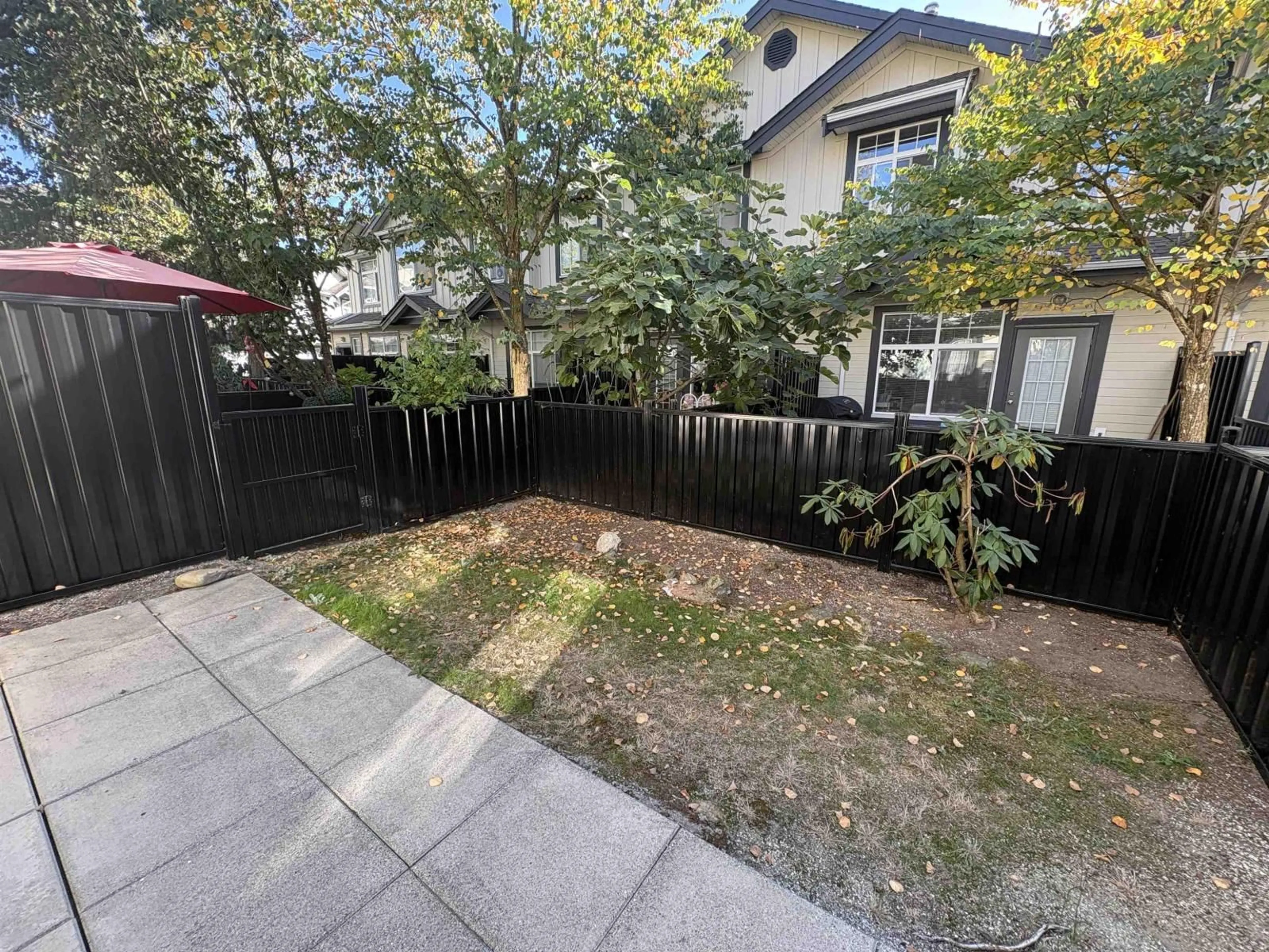 A pic from outside/outdoor area/front of a property/back of a property/a pic from drone, street for 22 - 16588 FRASER HIGHWAY, Surrey British Columbia V4N0G5