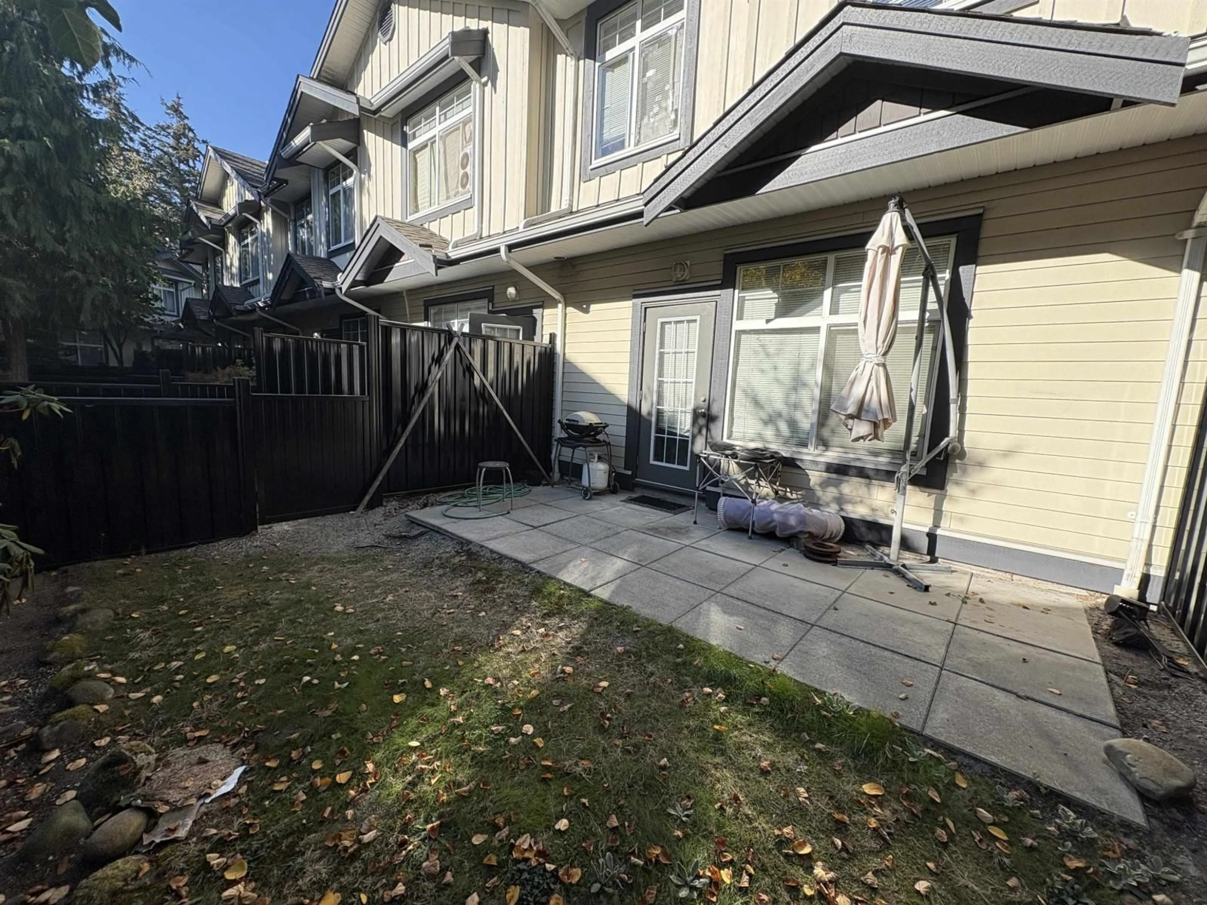 Patio, street for 22 - 16588 FRASER HIGHWAY, Surrey British Columbia V4N0G5