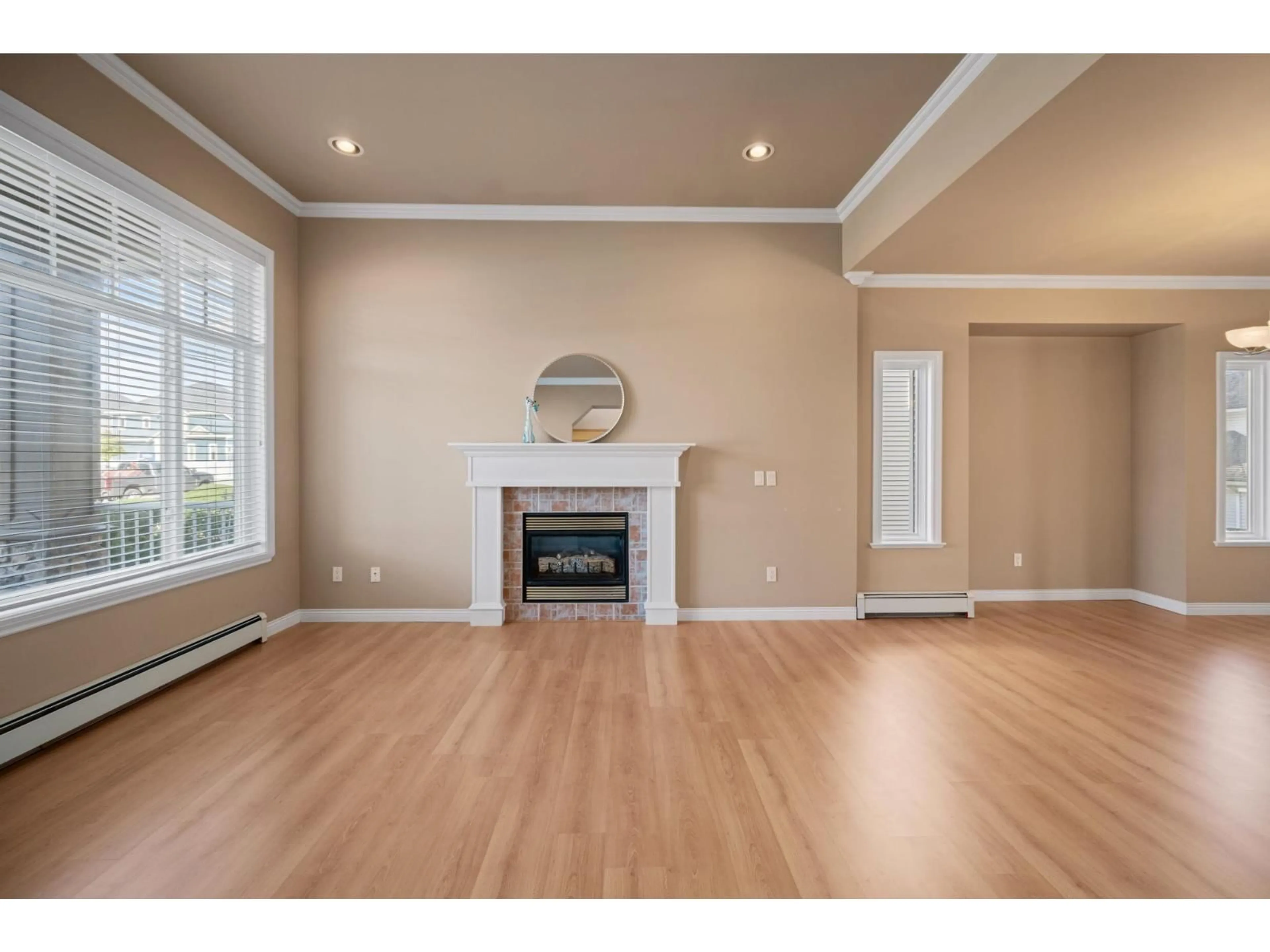 Unknown for 6926 150 STREET, Surrey British Columbia V3S3J2
