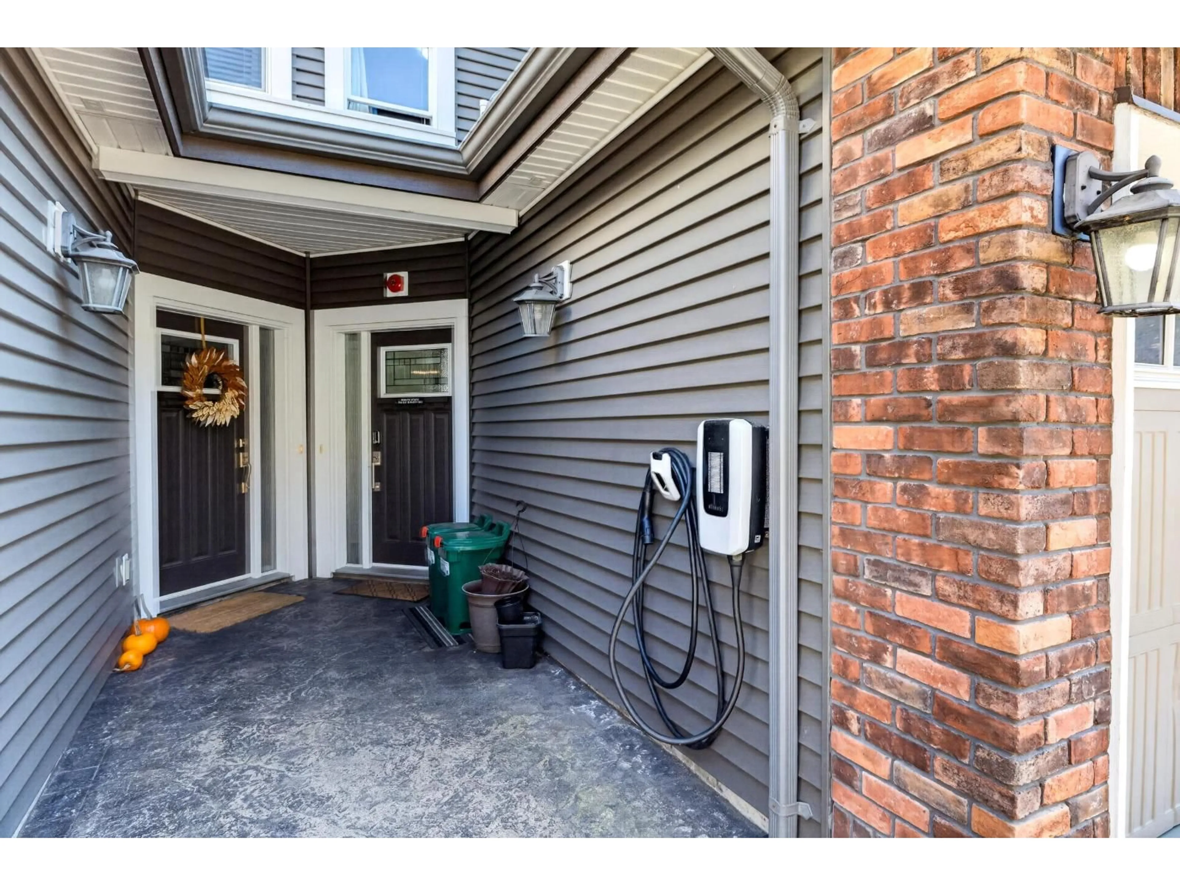 Indoor entryway for 6 - 45762 SAFFLOWER CRESCENT, Chilliwack British Columbia V2R0S4