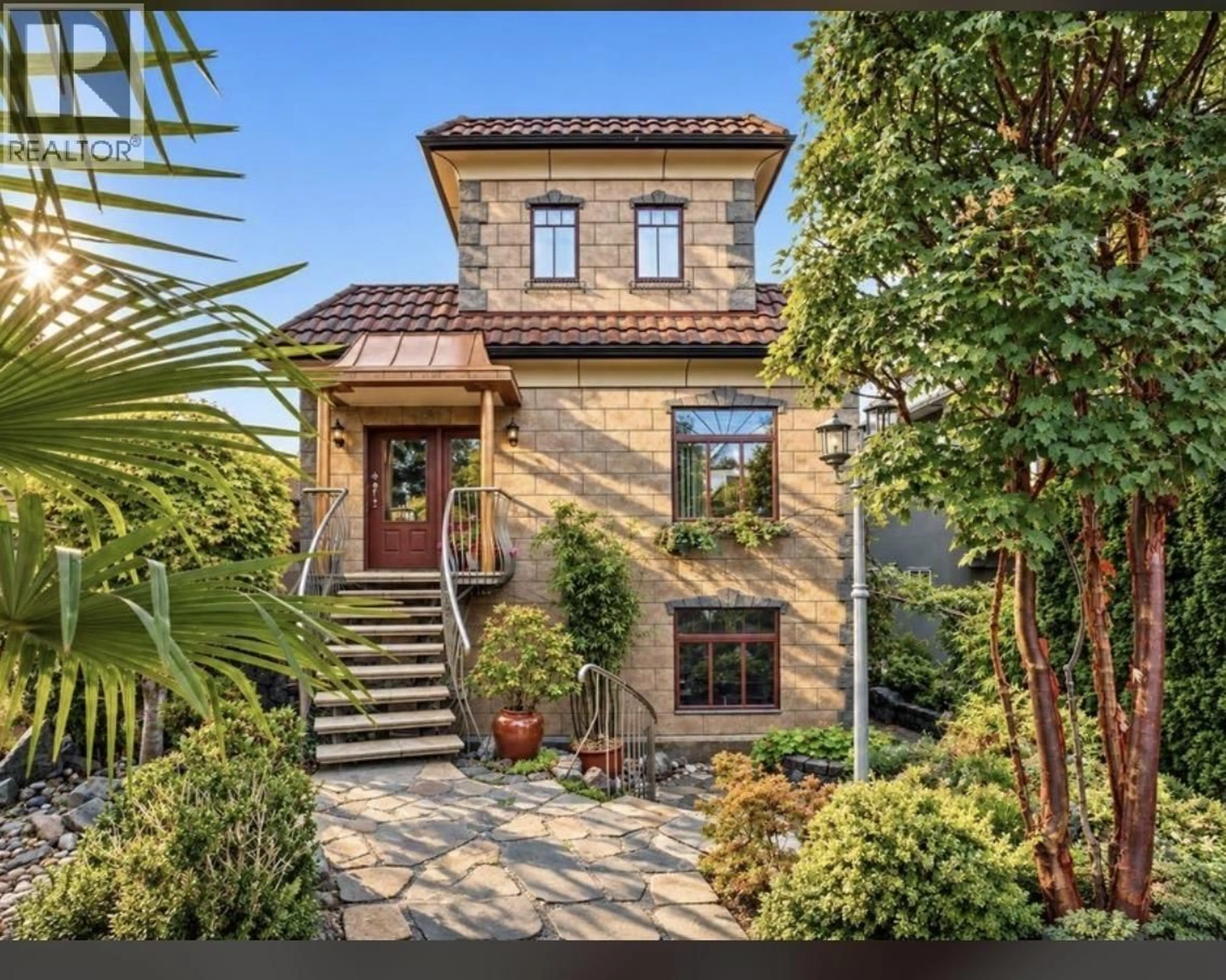 Home with brick exterior material, street for 368 33RD AVENUE, Vancouver British Columbia V2Z2Z9