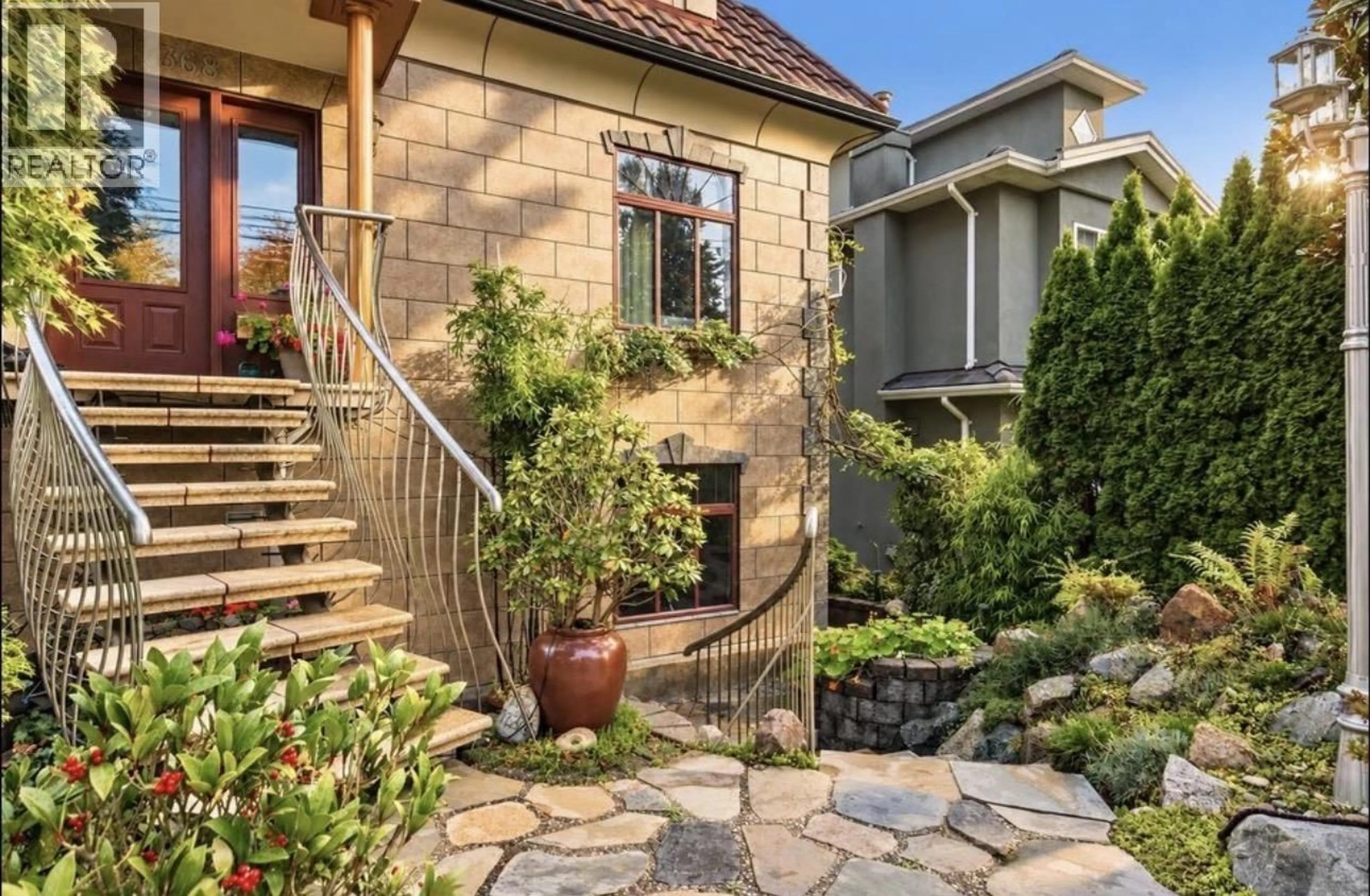 Unknown for 368 33RD AVENUE, Vancouver British Columbia V2Z2Z9