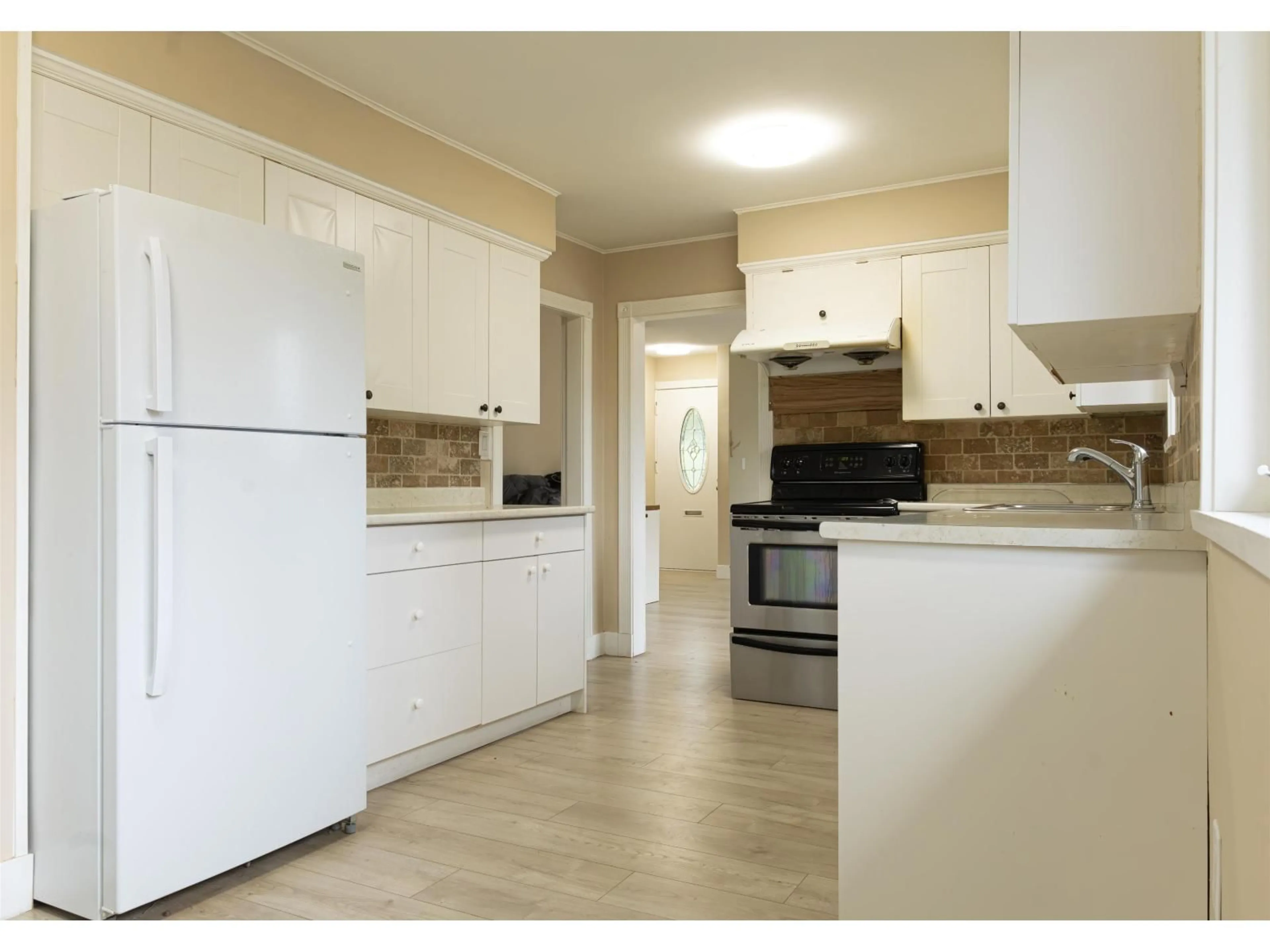 Standard kitchen, unknown for 7096 BARKLEY DRIVE, Delta British Columbia V4E1T6