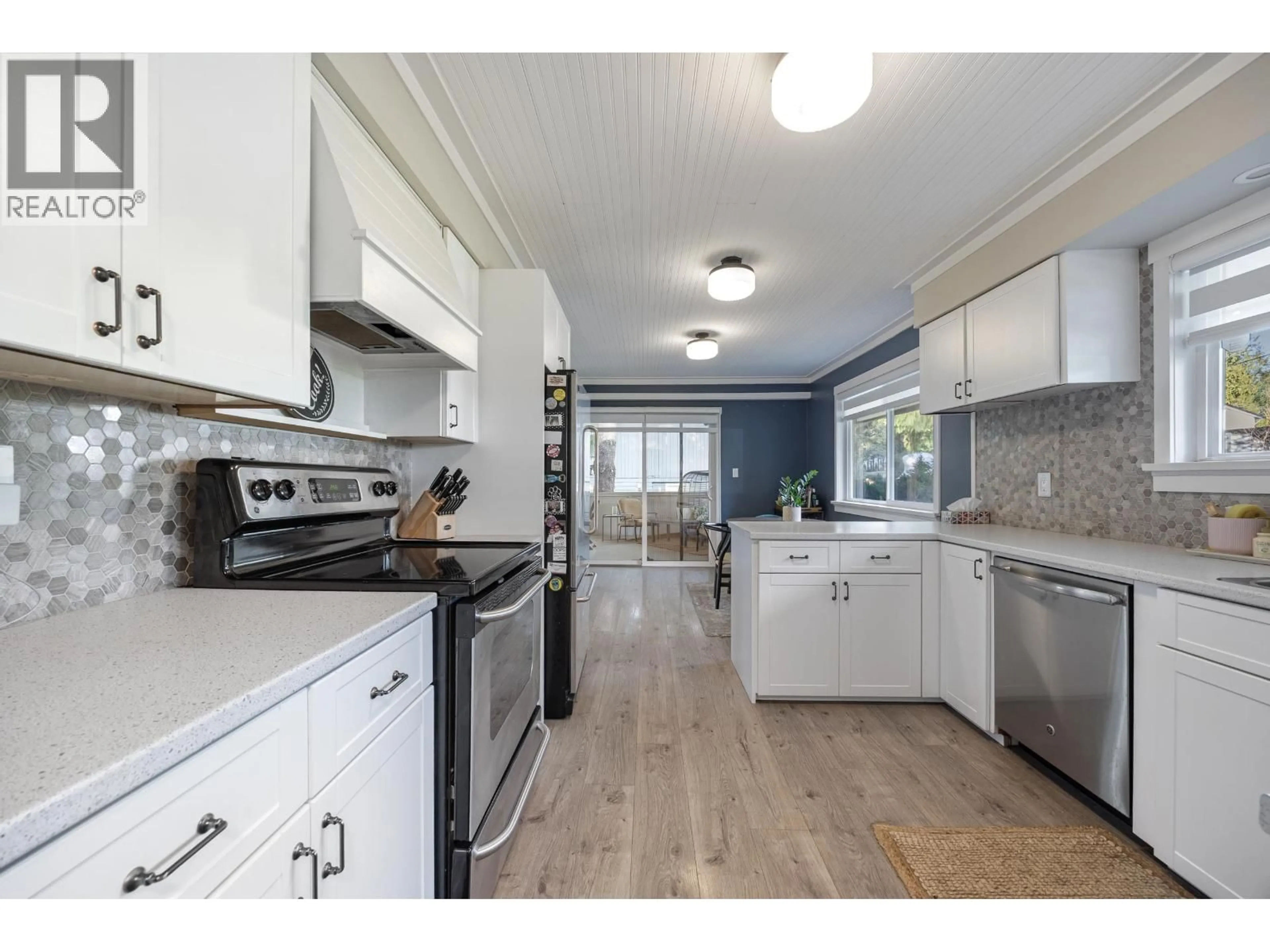 Open concept kitchen, unknown for 12037 208 STREET, Maple Ridge British Columbia V2X4W9