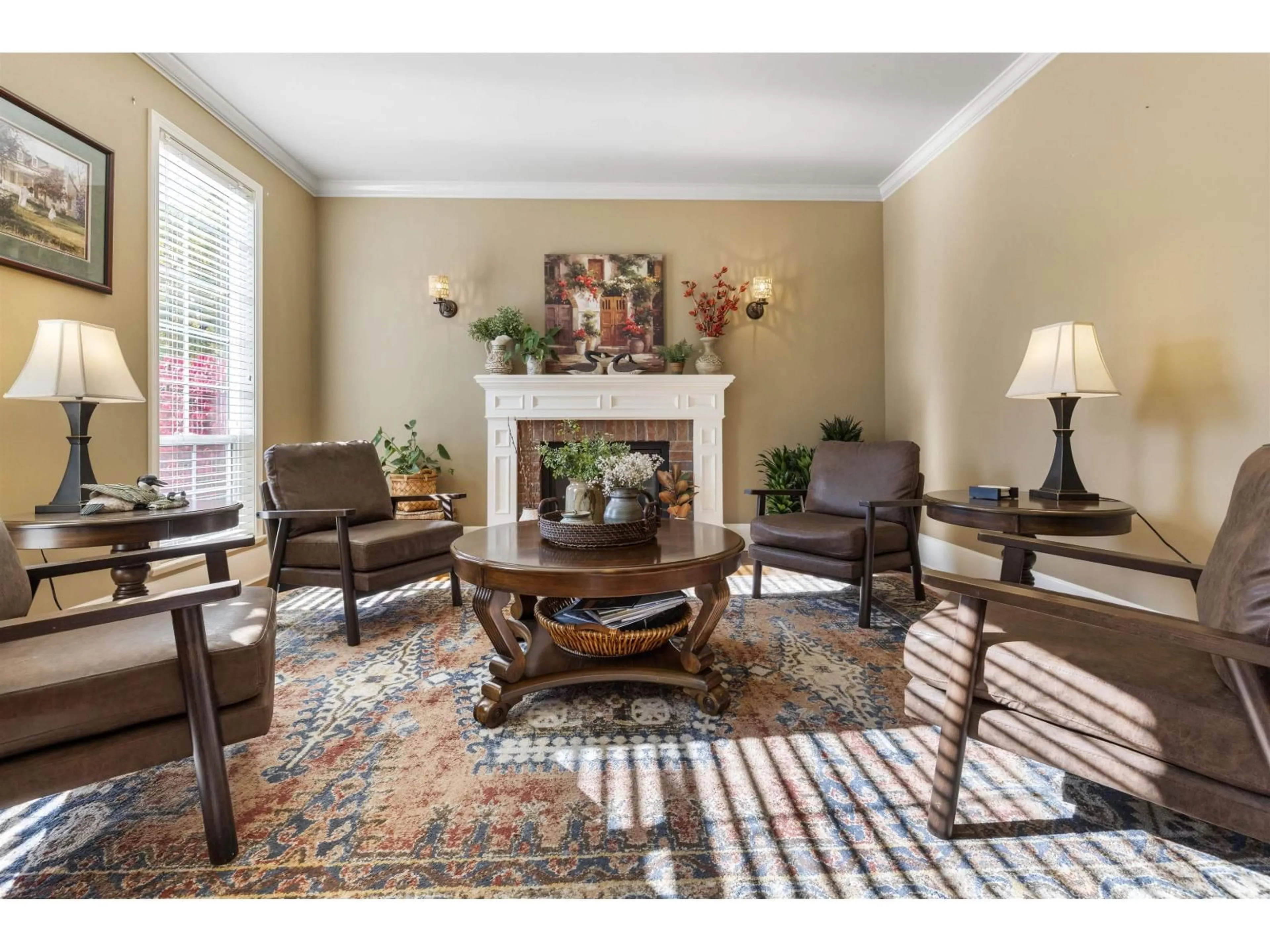 Living room with furniture, unknown for 21095 44 AVENUE, Langley British Columbia V3A5B1