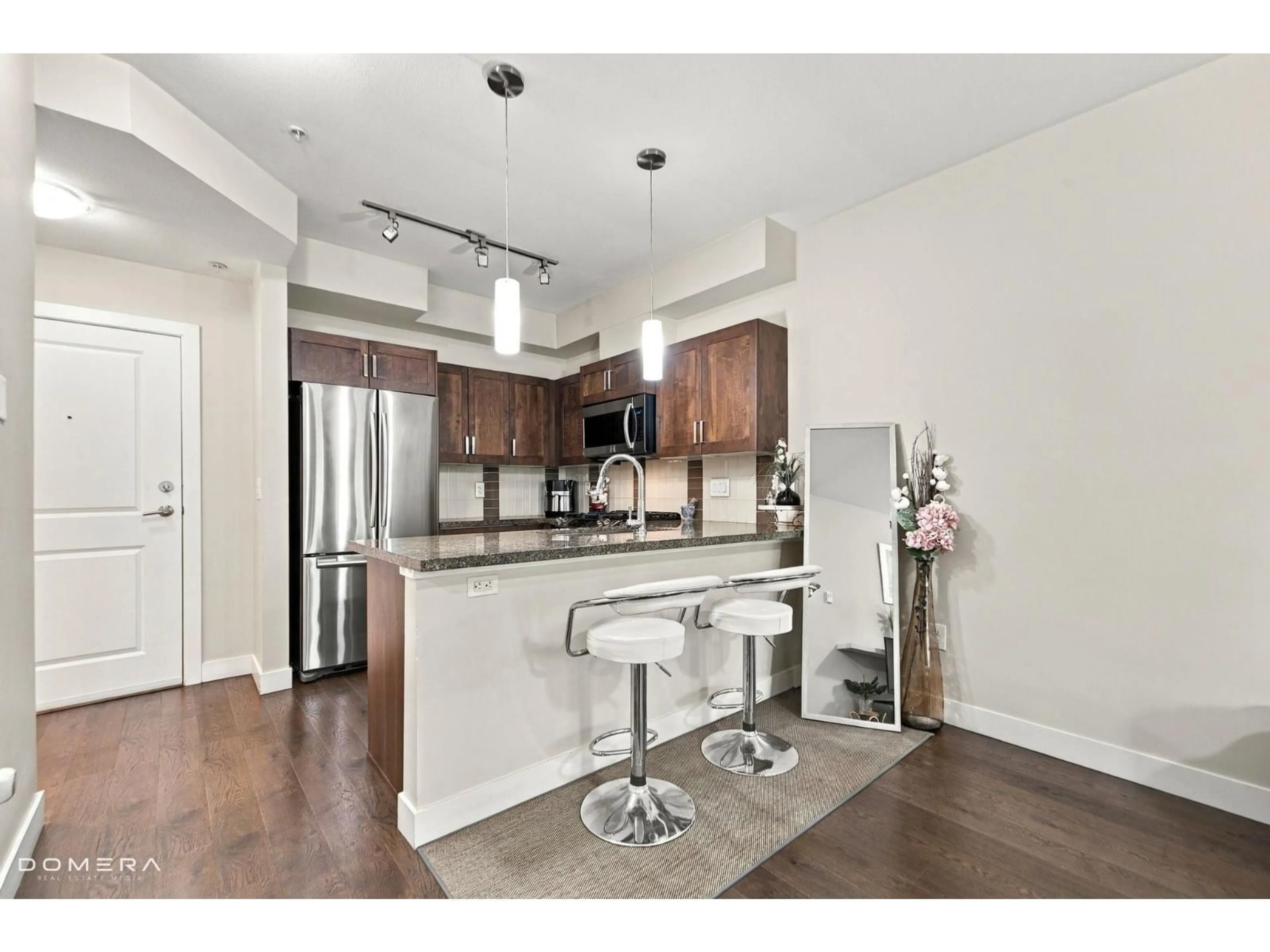 Open concept kitchen, unknown for 207 - 20058 FRASER HIGHWAY, Langley British Columbia V3A0E5