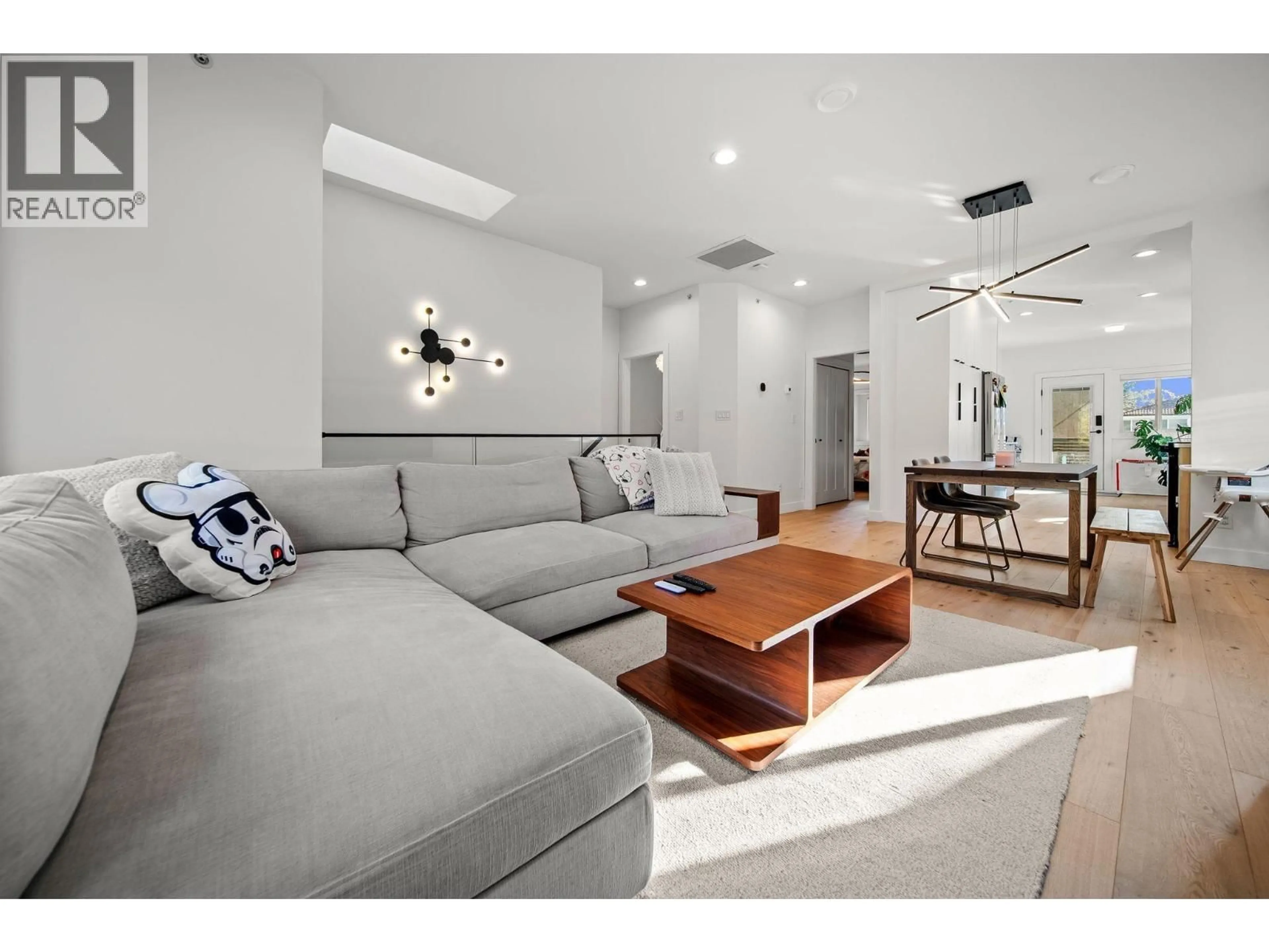 Living room with furniture, unknown for 1170 18TH AVENUE, Vancouver British Columbia V5V1H2