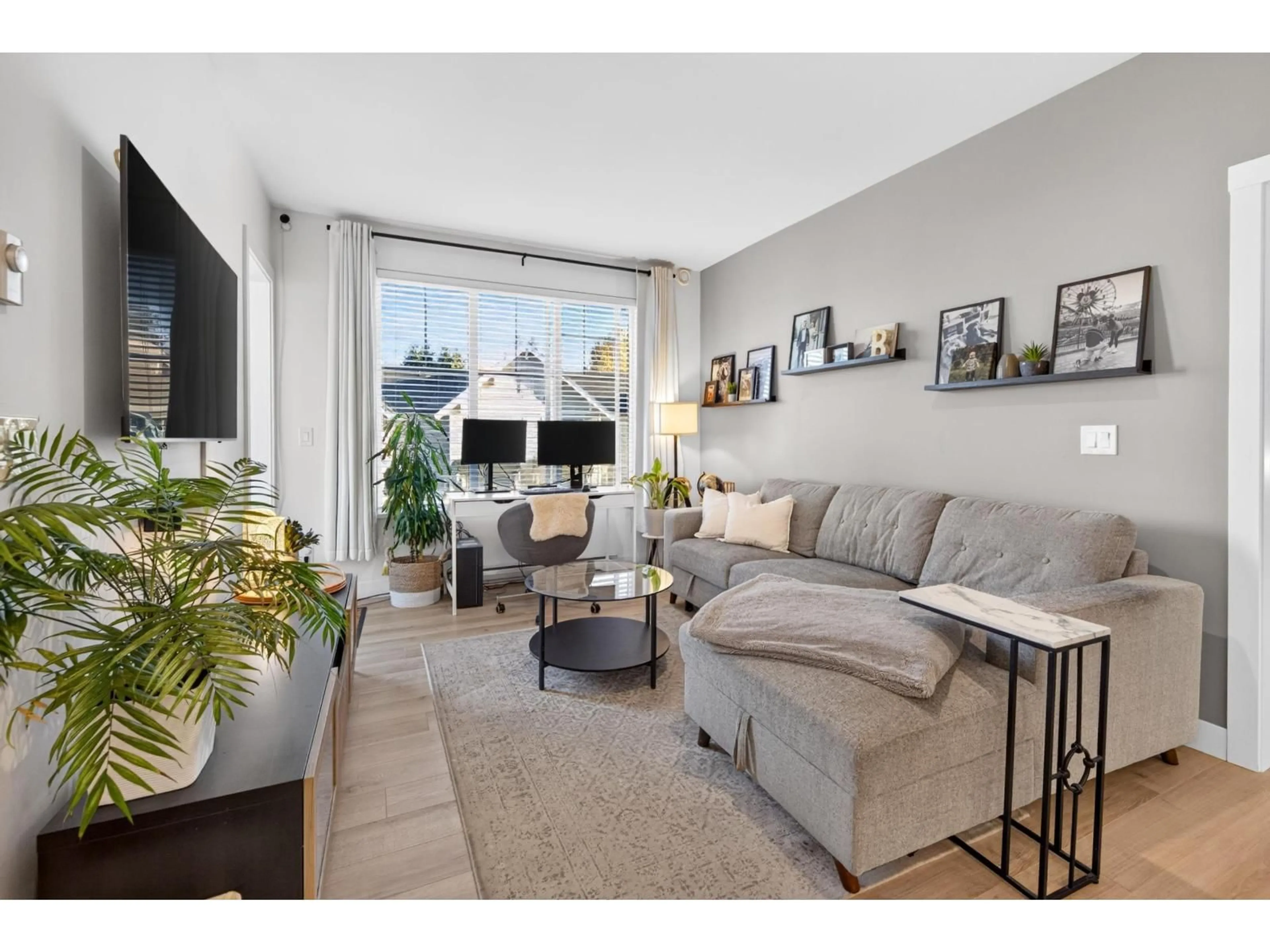 Living room with furniture, unknown for B306 - 20487 65 AVENUE, Langley British Columbia V2Y3K5