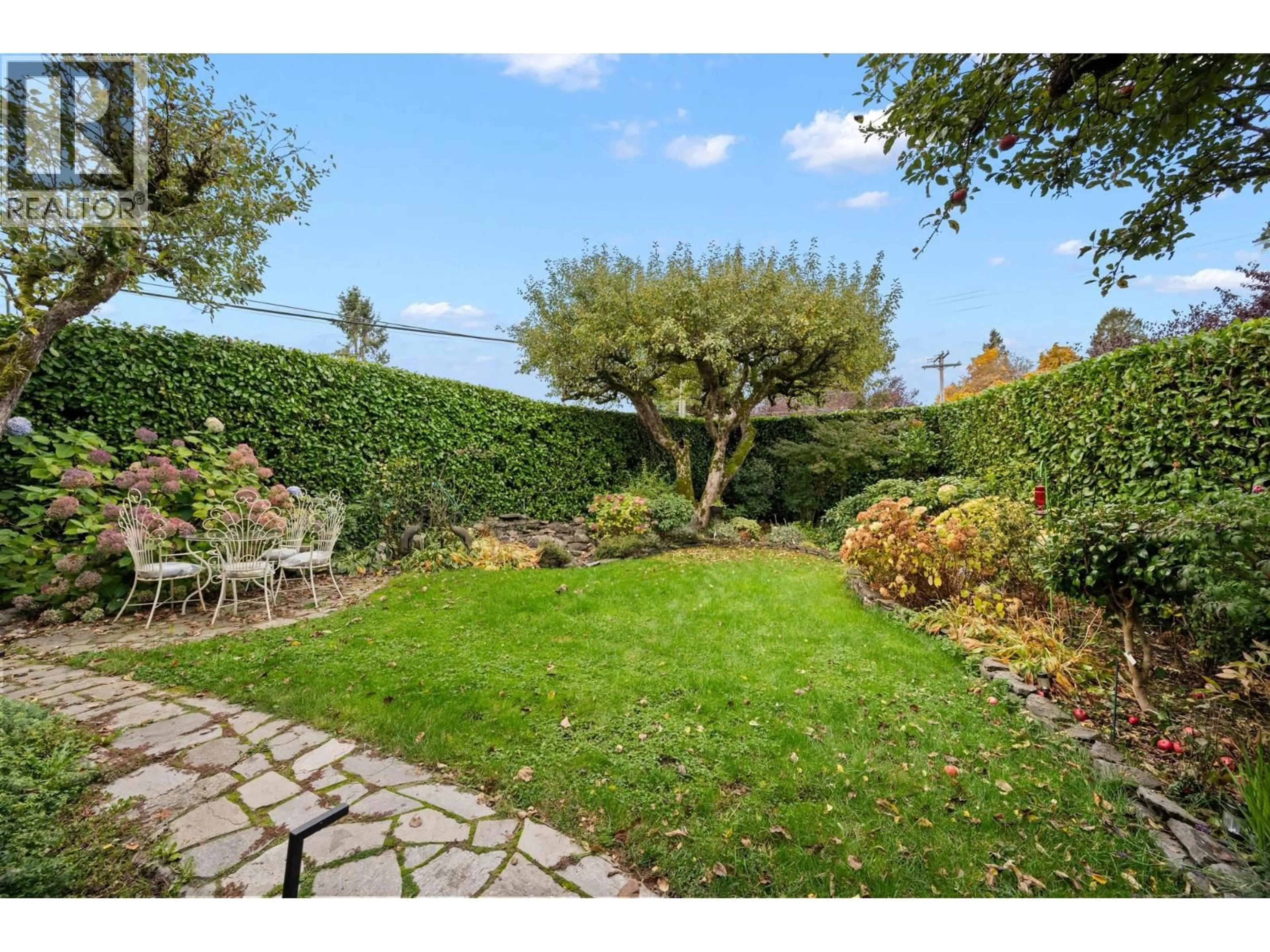 Patio, street for 3850 POINT GREY ROAD, Vancouver British Columbia V6R1B4