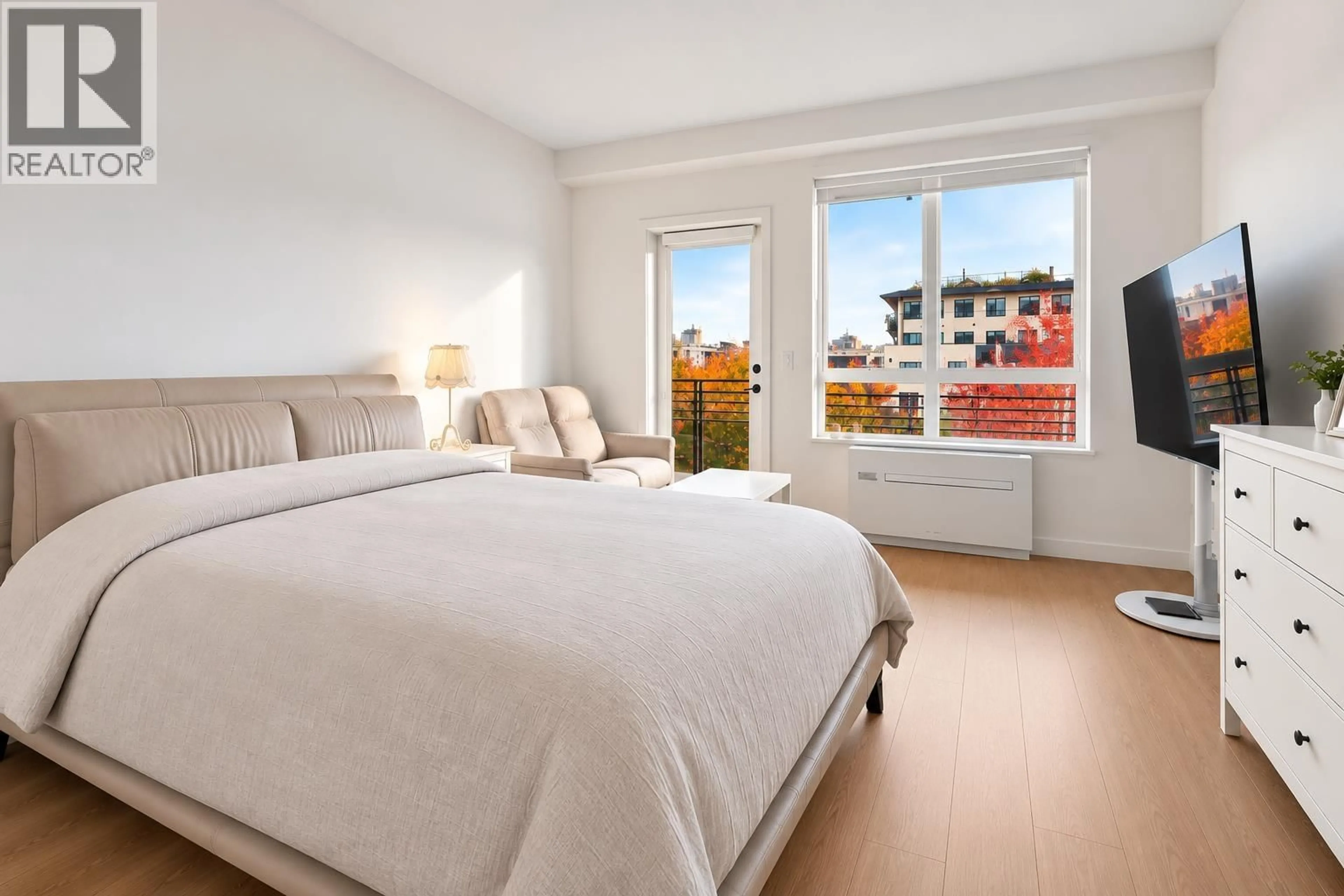 Bedroom with bed, unknown for 318 - 2450 GARDEN DRIVE, Vancouver British Columbia V5K0K1