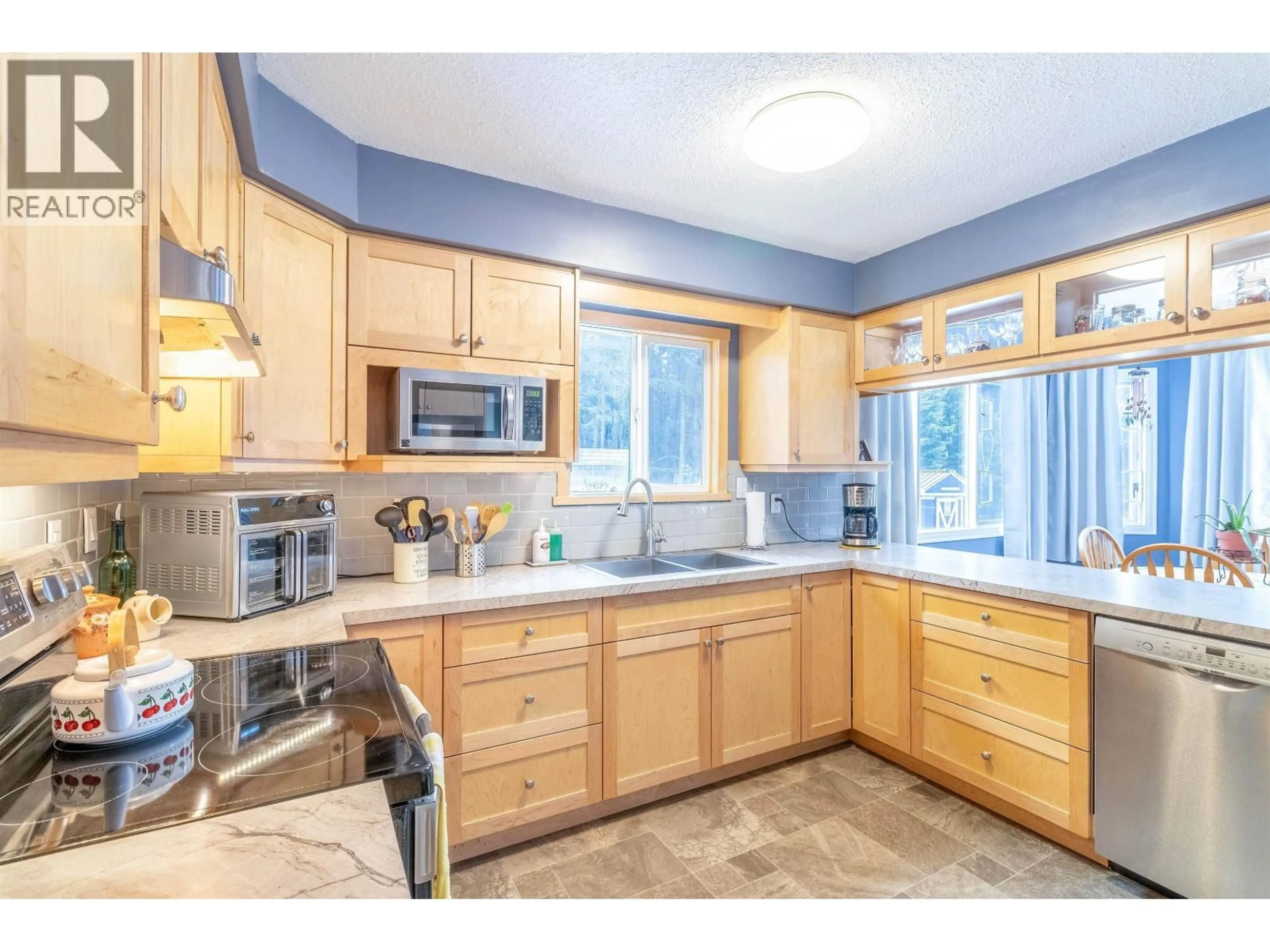 Standard kitchen, unknown for 4315 RAINBOW DRIVE, Canim Lake British Columbia V0K1J0