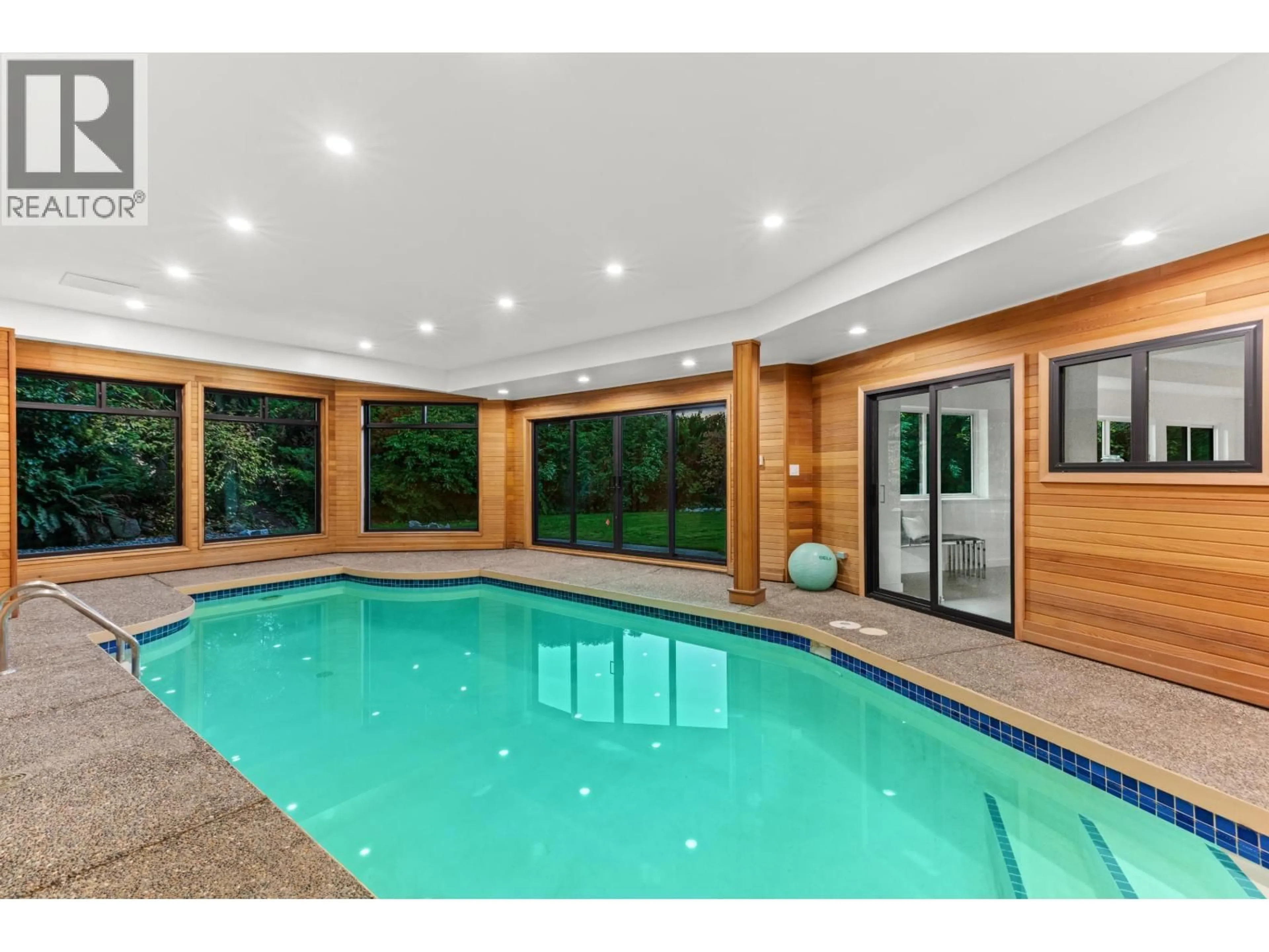 Pool for 4325 DELBROOK AVENUE, North Vancouver British Columbia V7N4A5