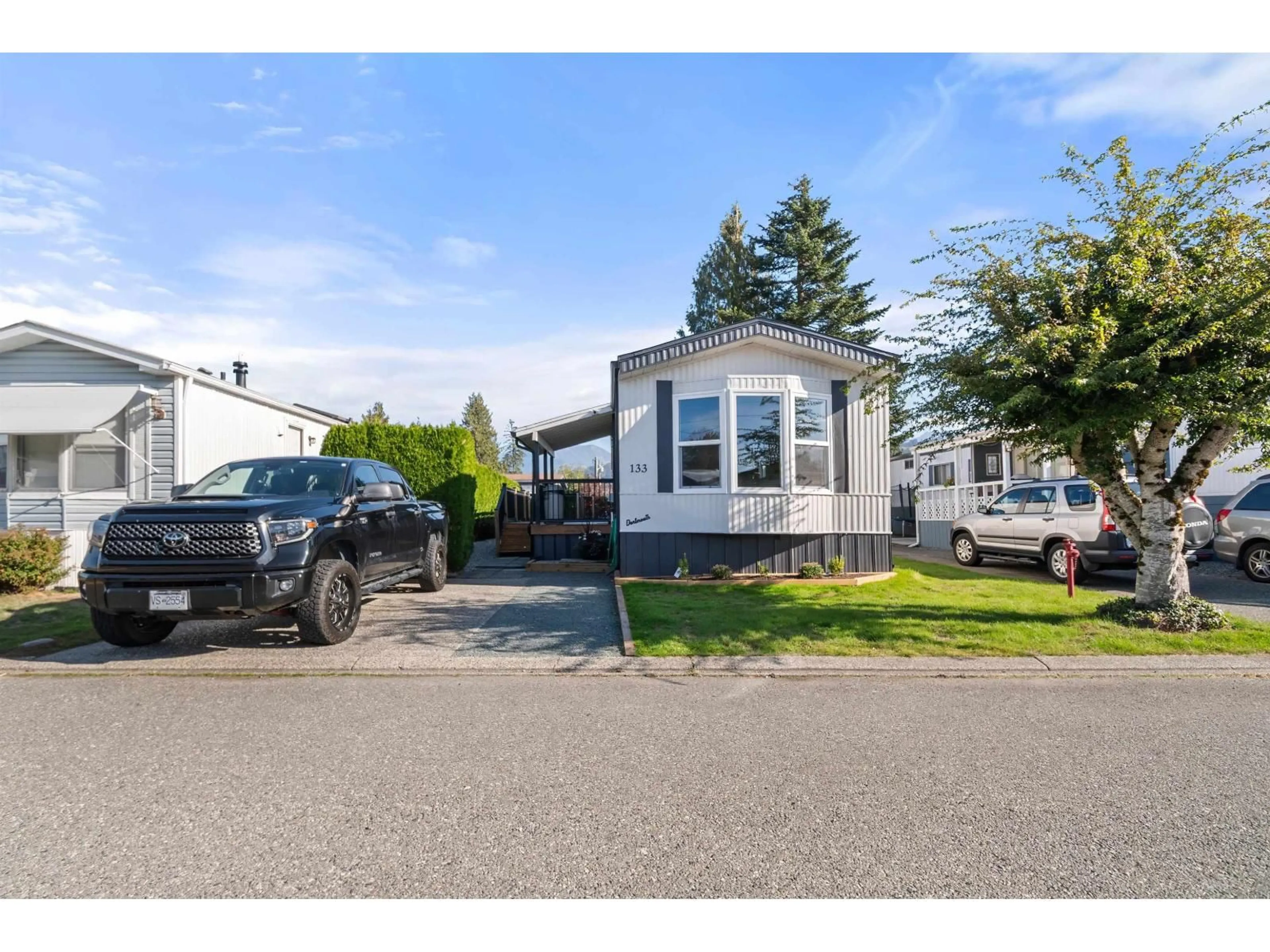 Home with vinyl exterior material, street for 133 - 6338 VEDDER ROAD, Chilliwack British Columbia V2R3R4