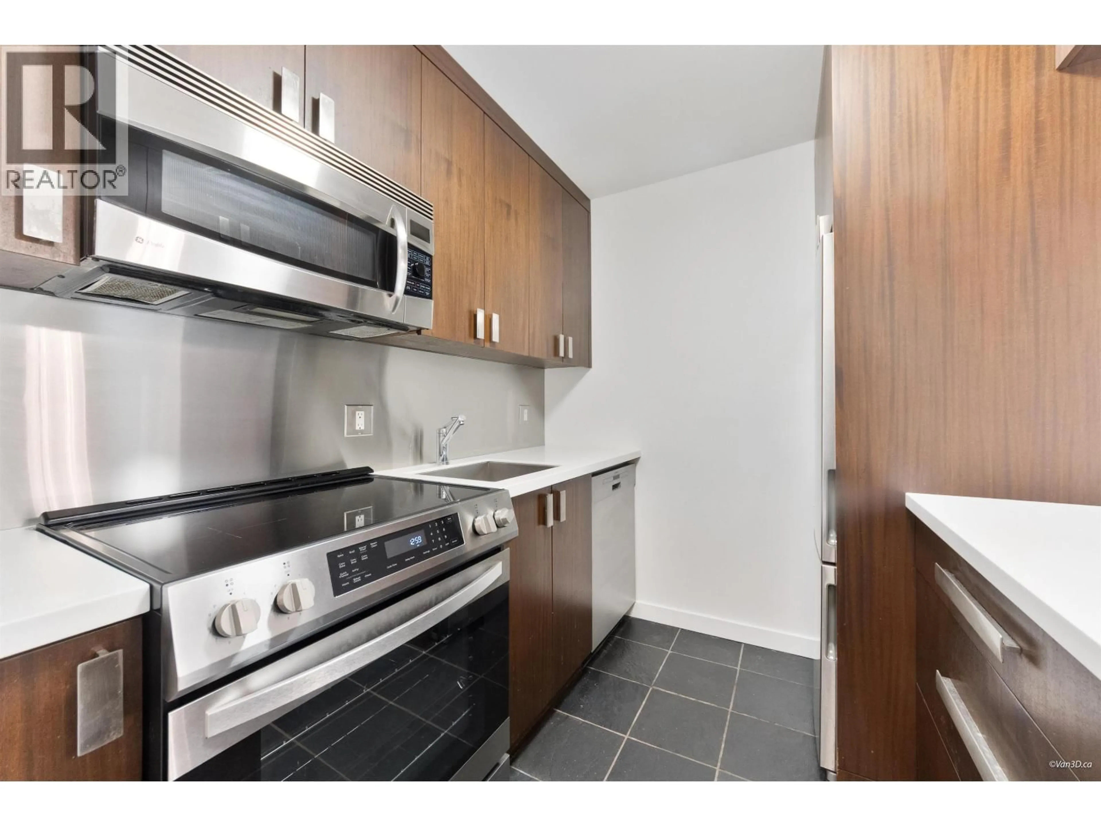 Standard kitchen, unknown for 207 - 550 7TH AVENUE, Vancouver British Columbia V5T1N7
