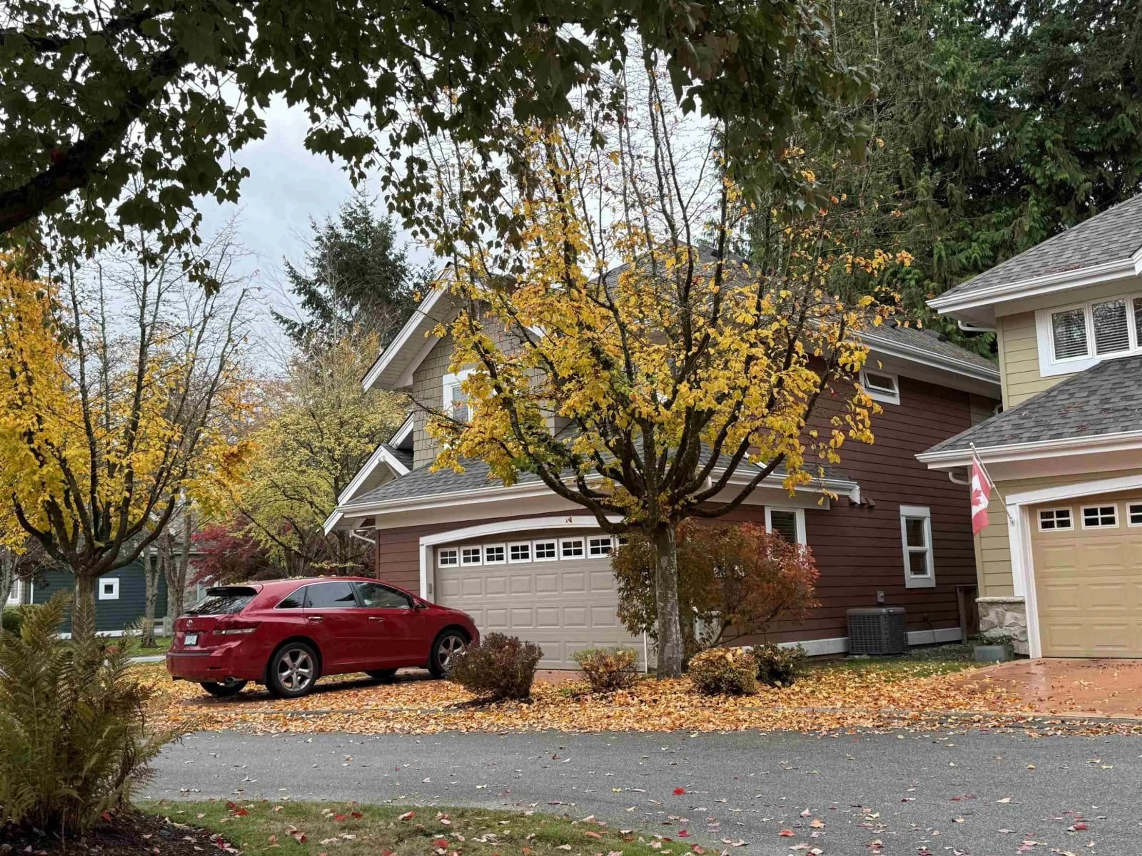 Unknown for 8 - 15505 20 AVENUE, Surrey British Columbia V4A9Y2