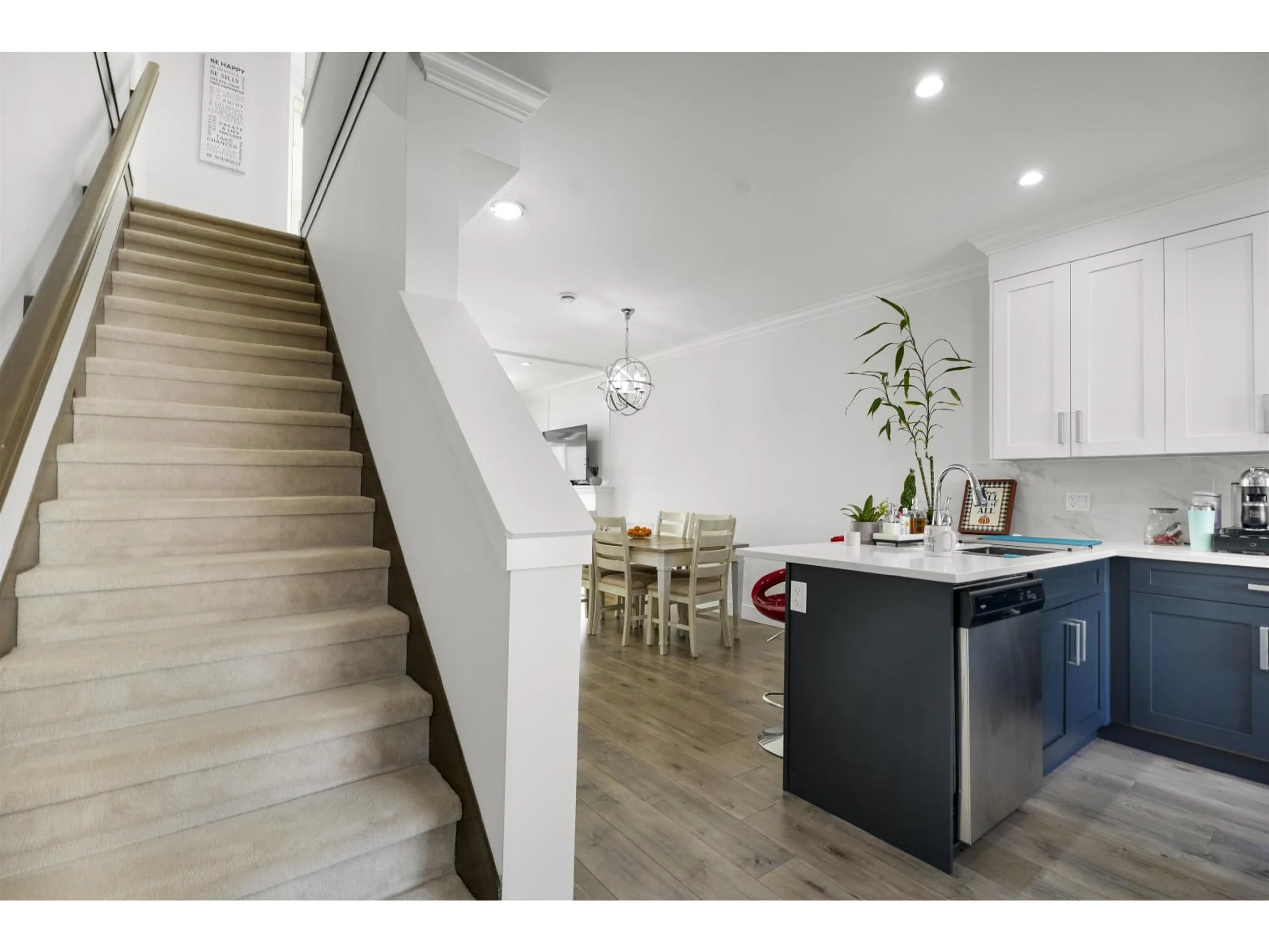 Open concept kitchen, unknown for 158 - 13898 64 AVENUE, Surrey British Columbia V3W1L6