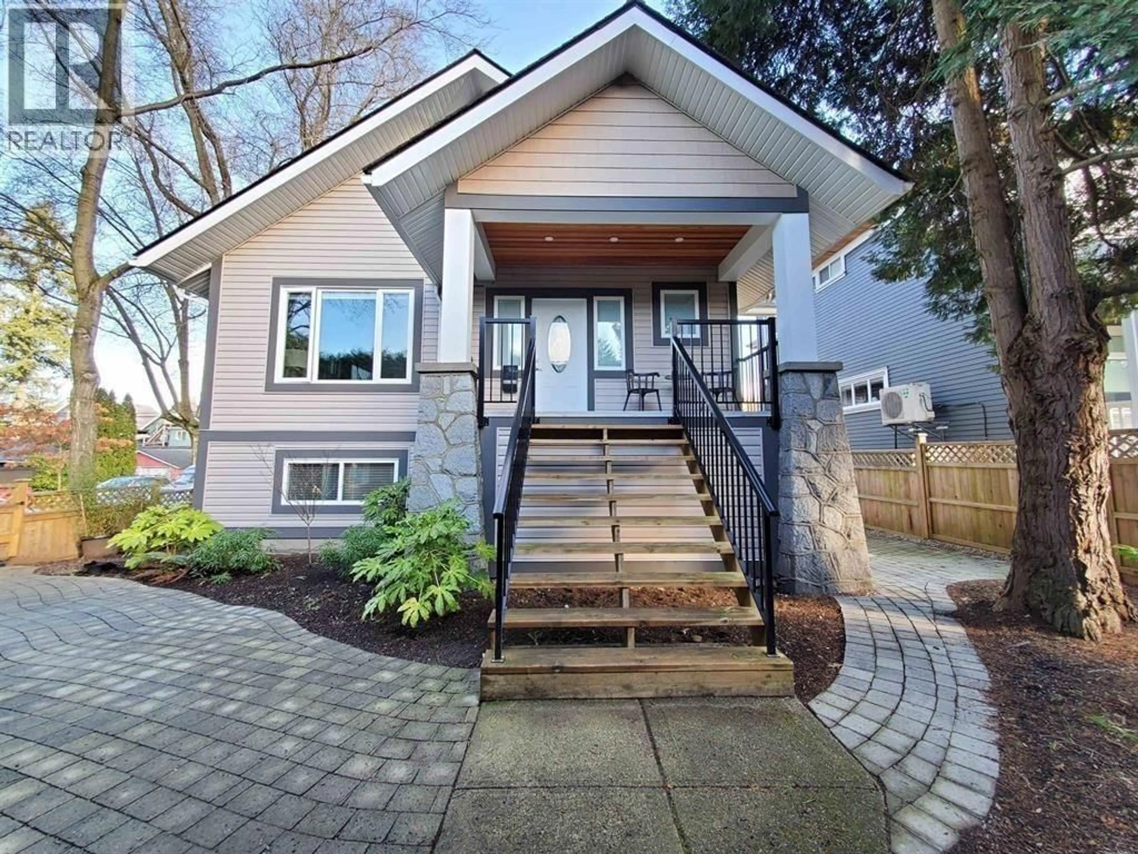Unknown for 195 12 AVENUE, Vancouver British Columbia V5Y1T6
