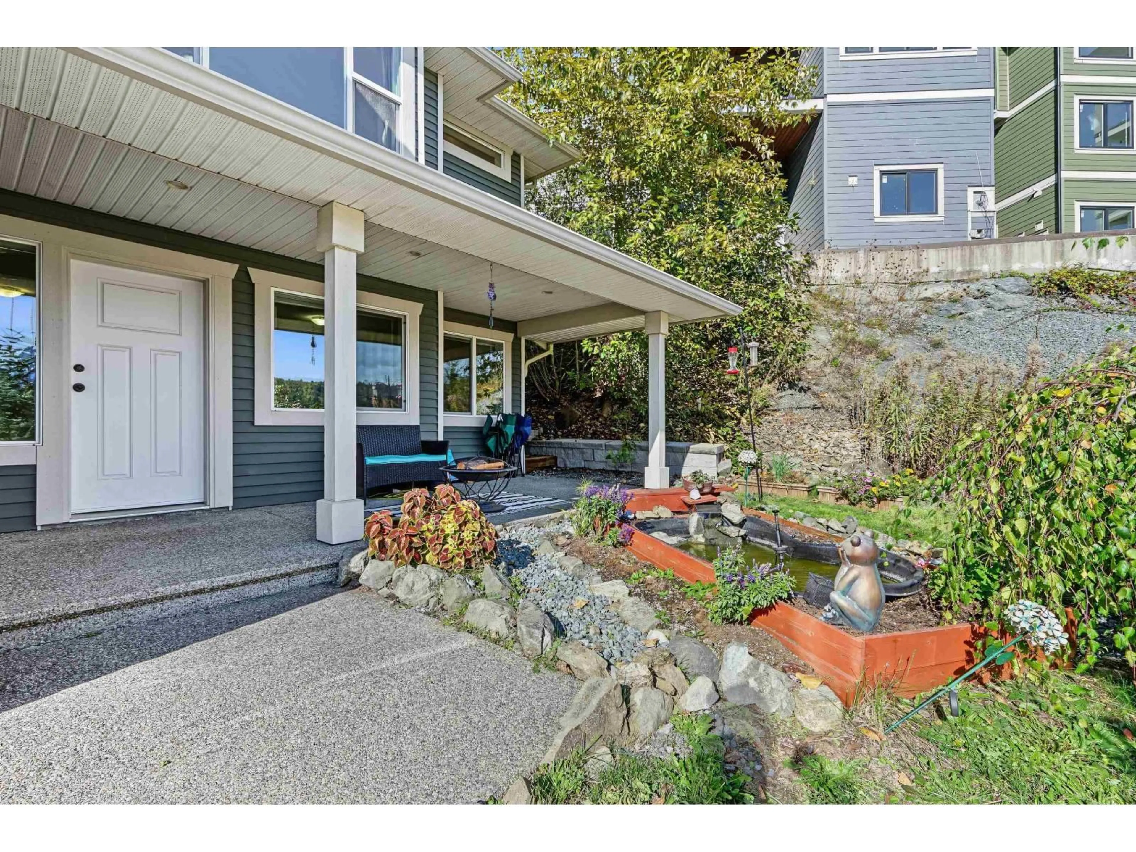 Indoor entryway for 45989 WEEDEN DRIVE, Chilliwack British Columbia V2R5X2