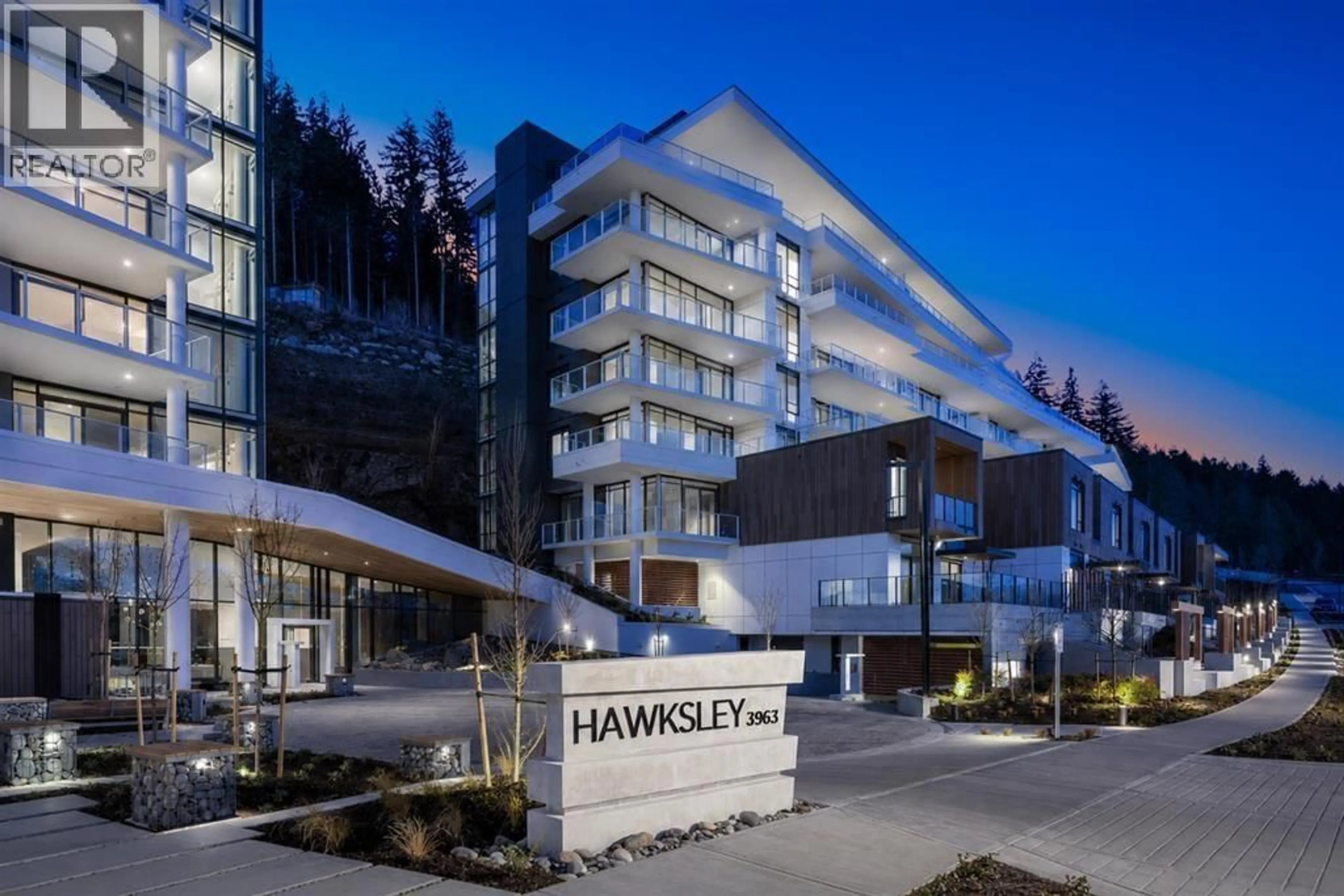 Lobby for 604 - 3963 UPLANDS WAY, West Vancouver British Columbia V7S0B6