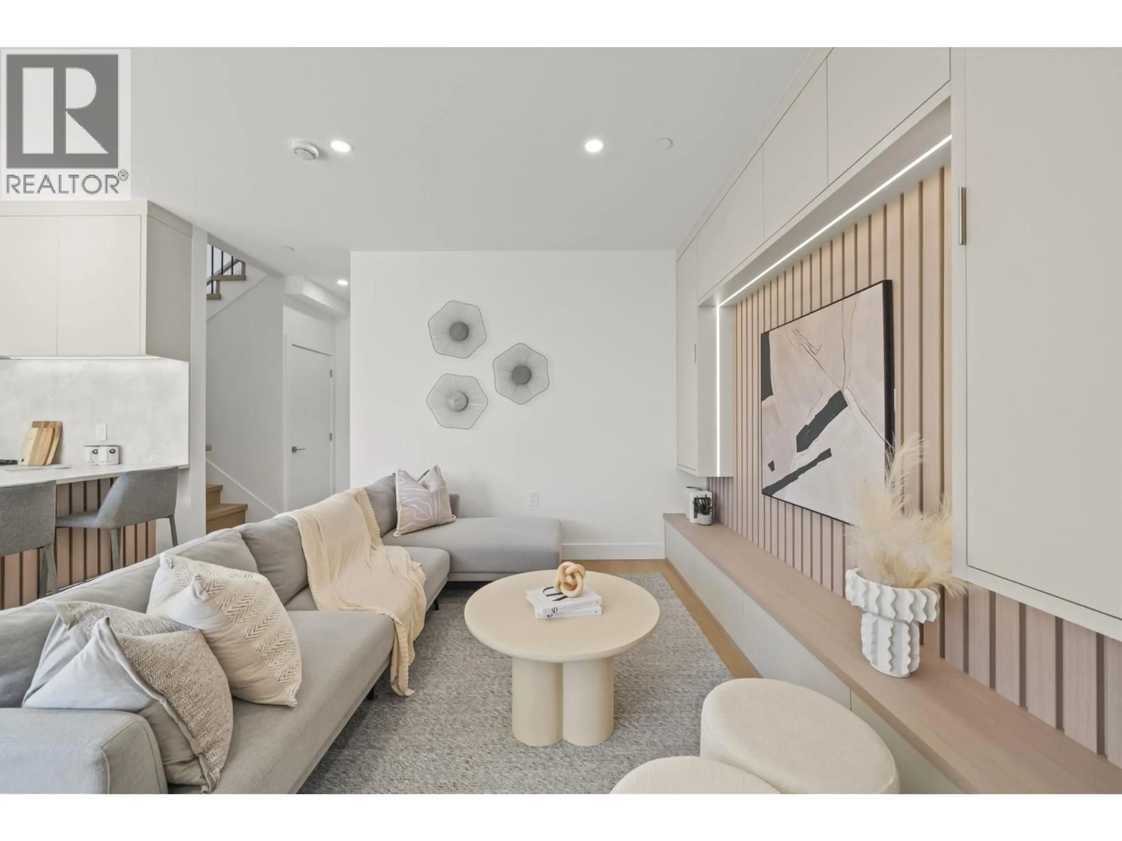 Living room with furniture, unknown for 1 - 3623 TRIUMPH STREET, Vancouver British Columbia V5K1V4
