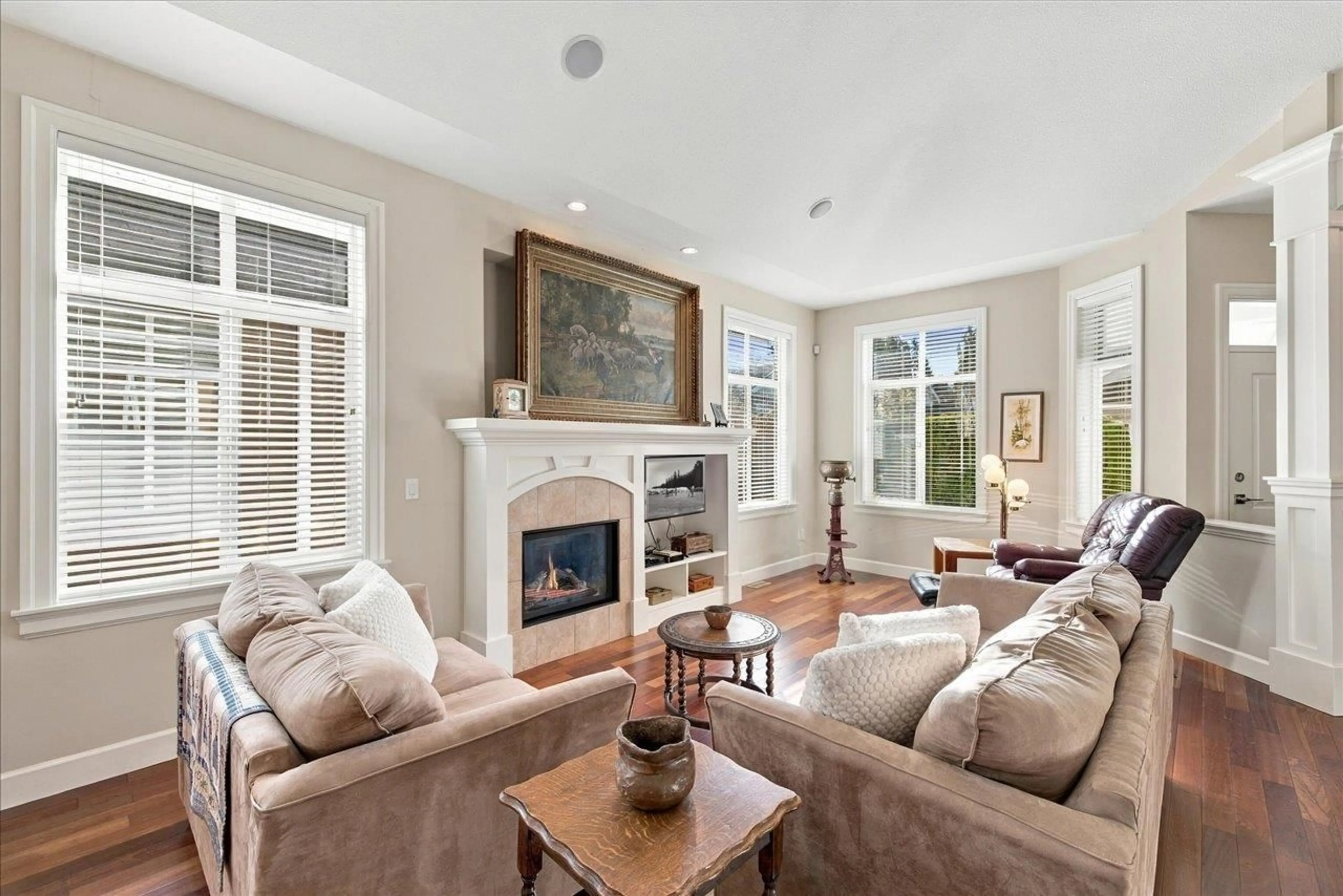 Living room with furniture, unknown for 24 - 14655 32 AVENUE, Surrey British Columbia V4P3R6