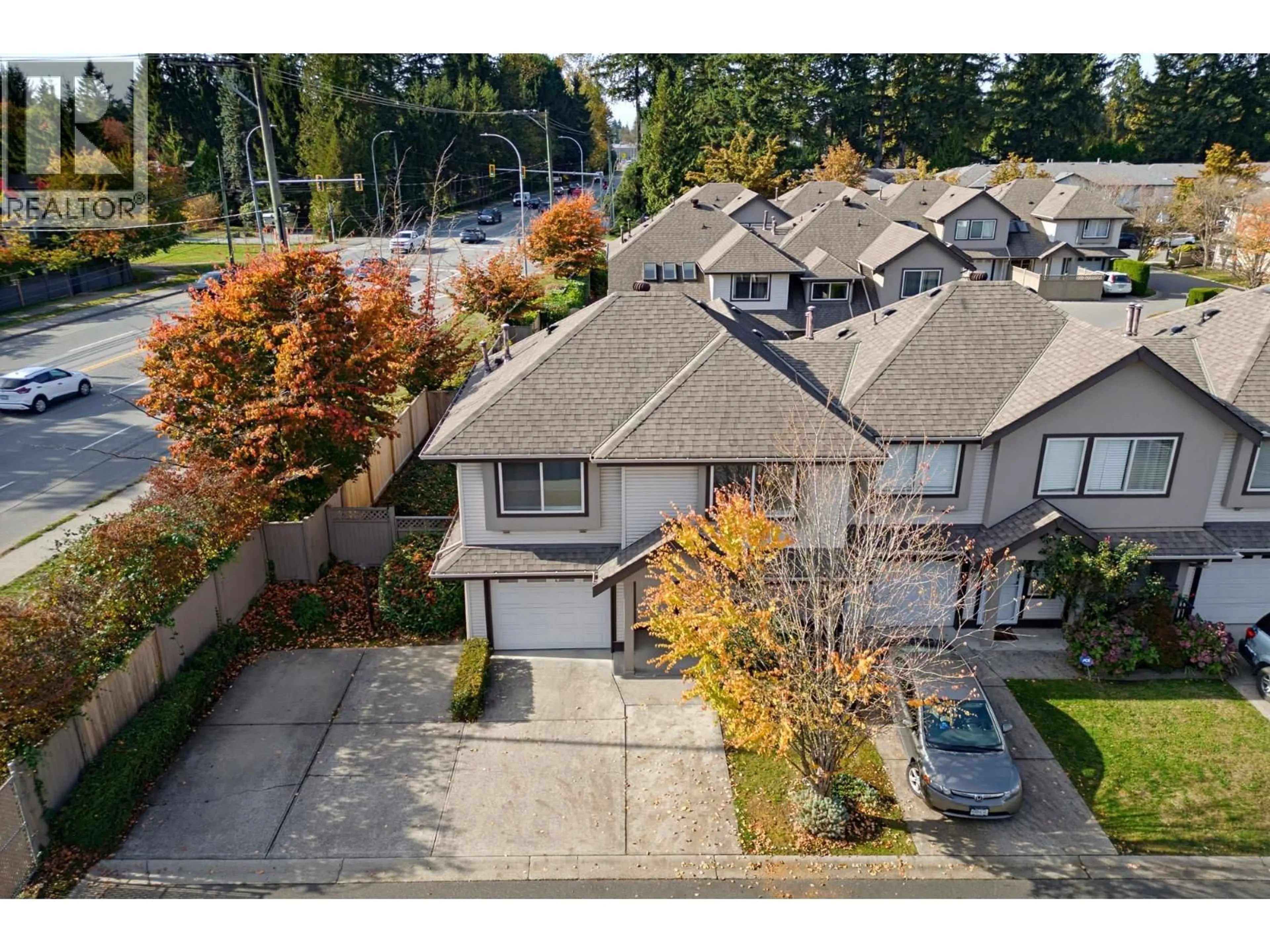 A pic from outside/outdoor area/front of a property/back of a property/a pic from drone, street for 32 - 11860 210TH STREET, Maple Ridge British Columbia V2X8A3