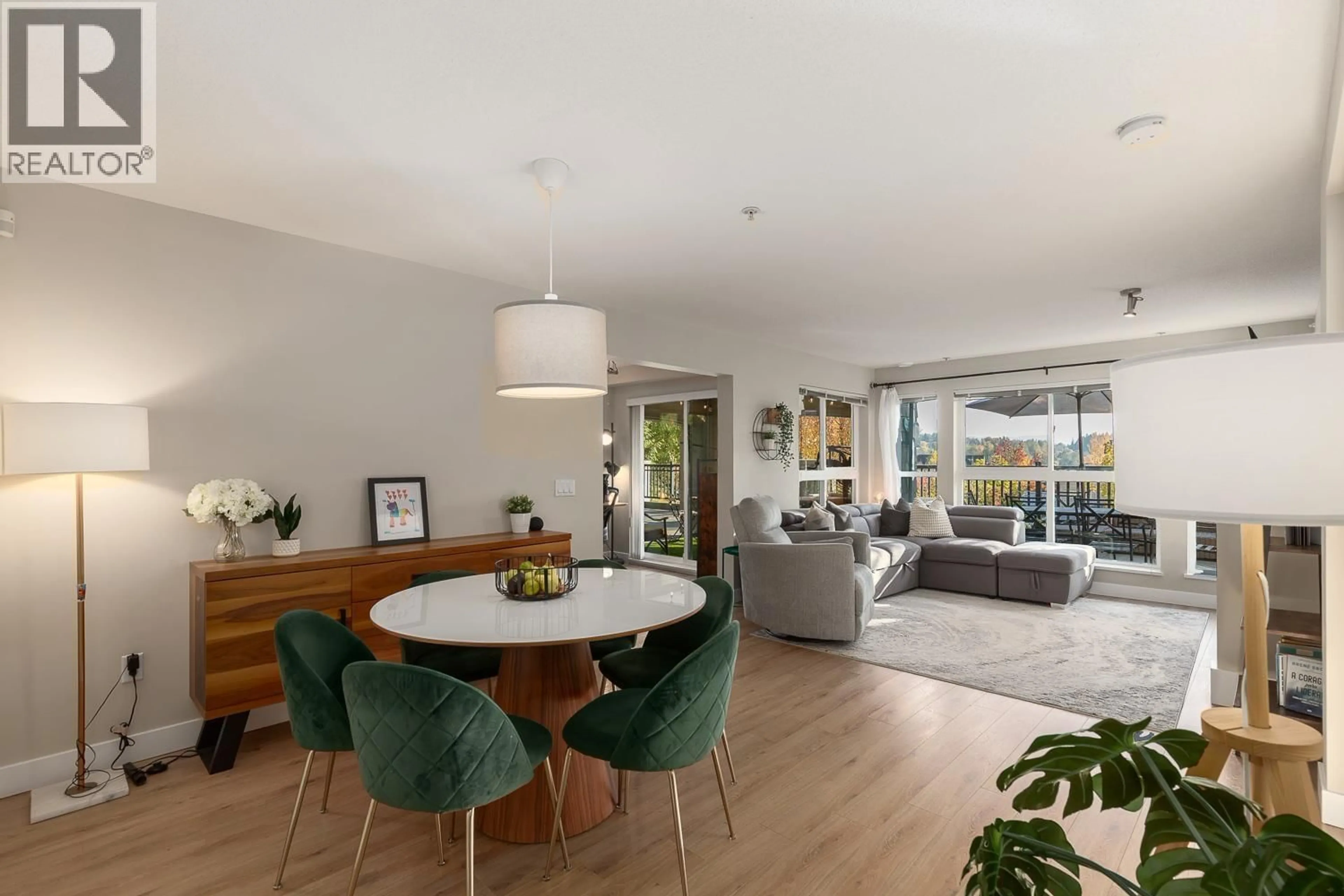 Living room with furniture, unknown for 214 - 3082 DAYANEE SPRINGS BOULEVARD, Coquitlam British Columbia V3E0A3