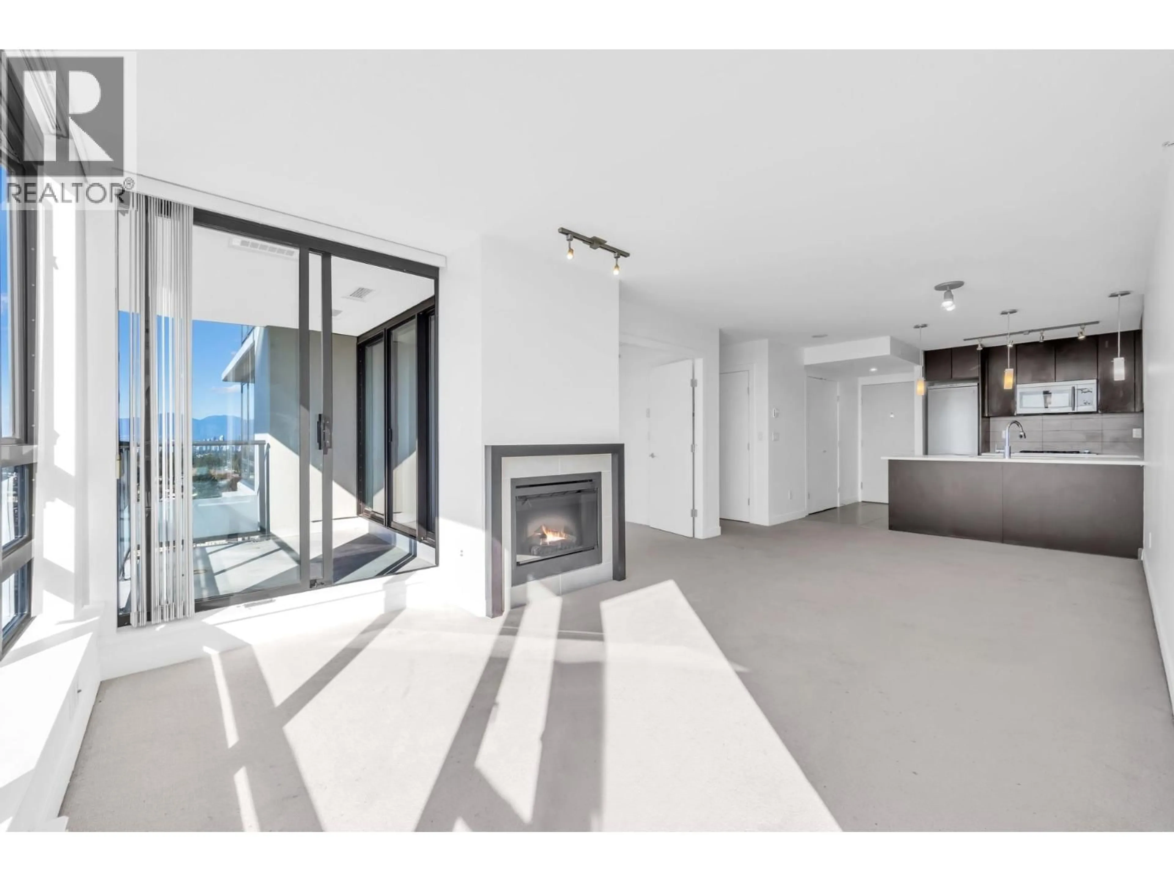 A pic of a room for 1907 - 7325 ARCOLA STREET, Burnaby British Columbia V5E0A8