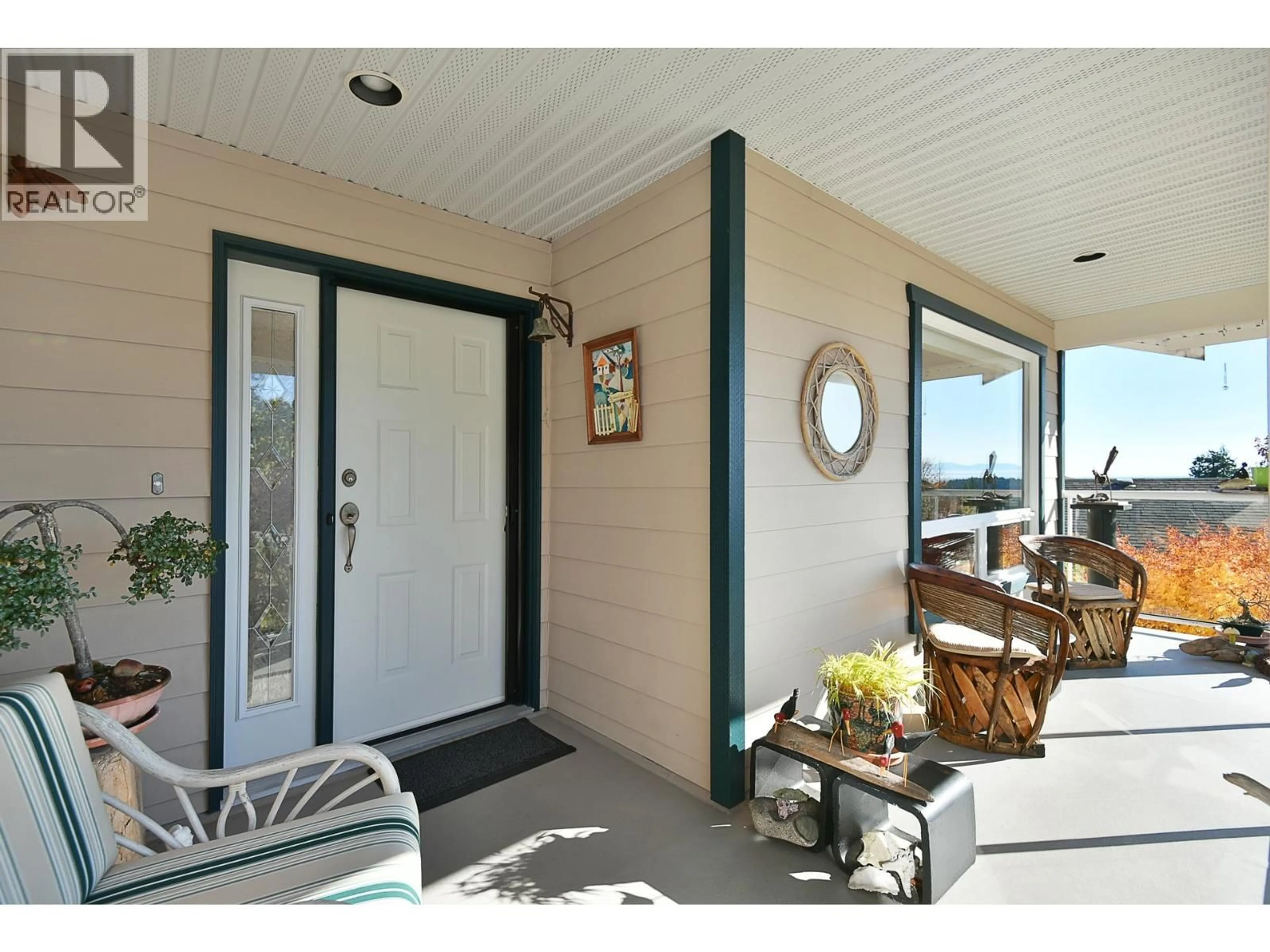 Indoor entryway for 6252 BAILLIE ROAD, Sechelt British Columbia V7Z0R5
