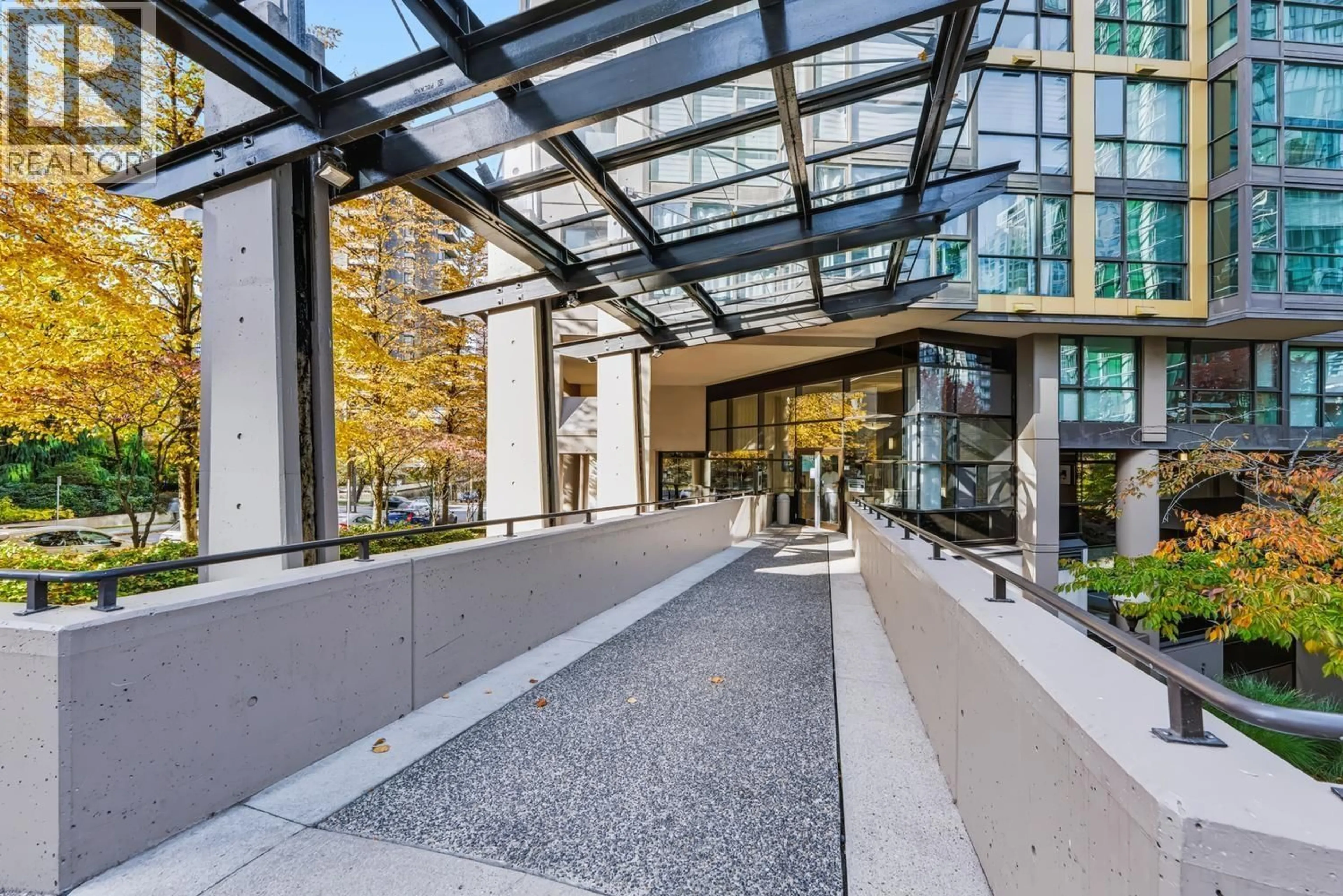 Indoor foyer for 806 - 1367 ALBERNI STREET, Vancouver British Columbia V6E4R9