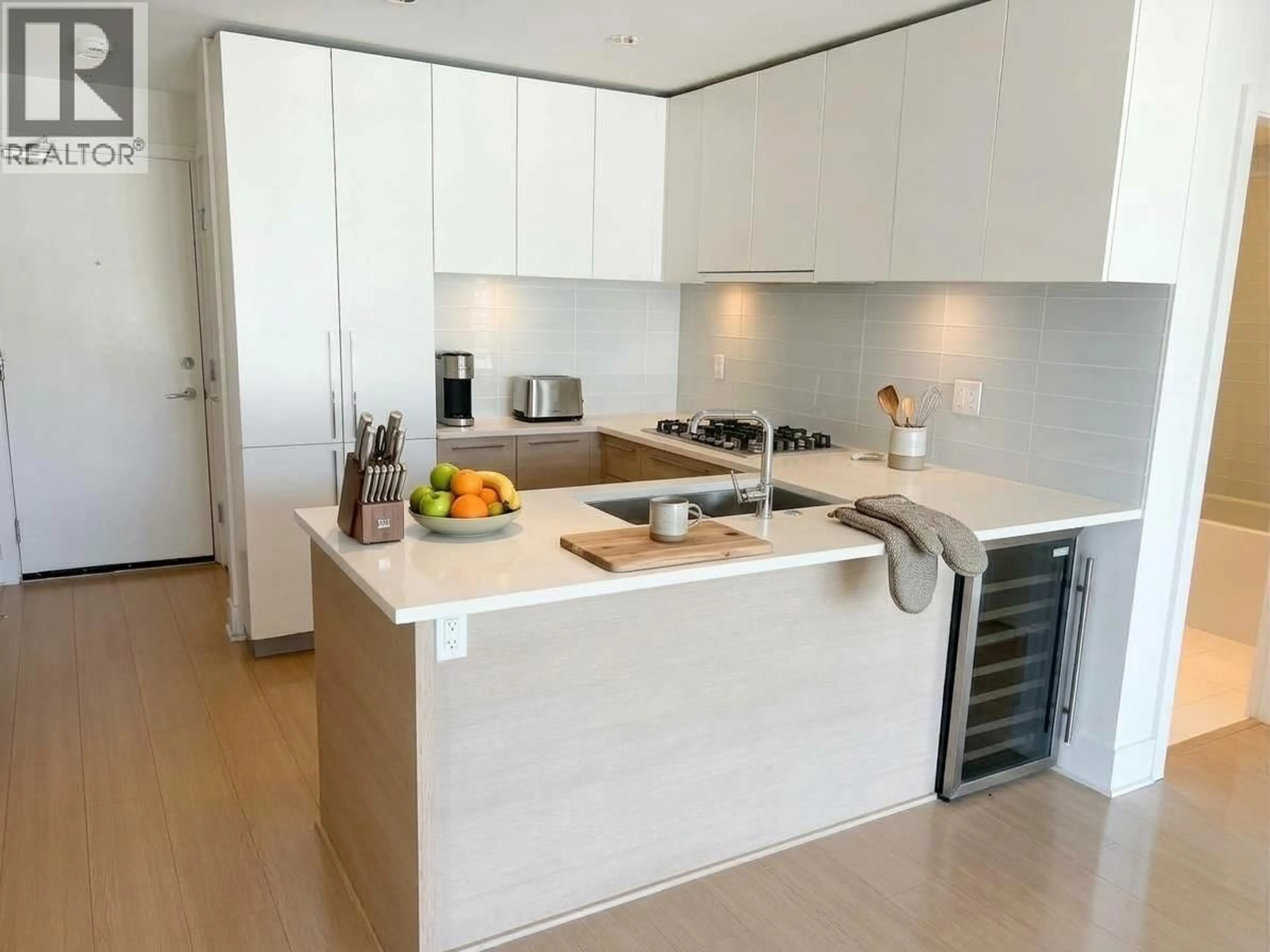 Contemporary kitchen, unknown for 3505 - 1188 PINETREE WAY, Coquitlam British Columbia V3B0K9