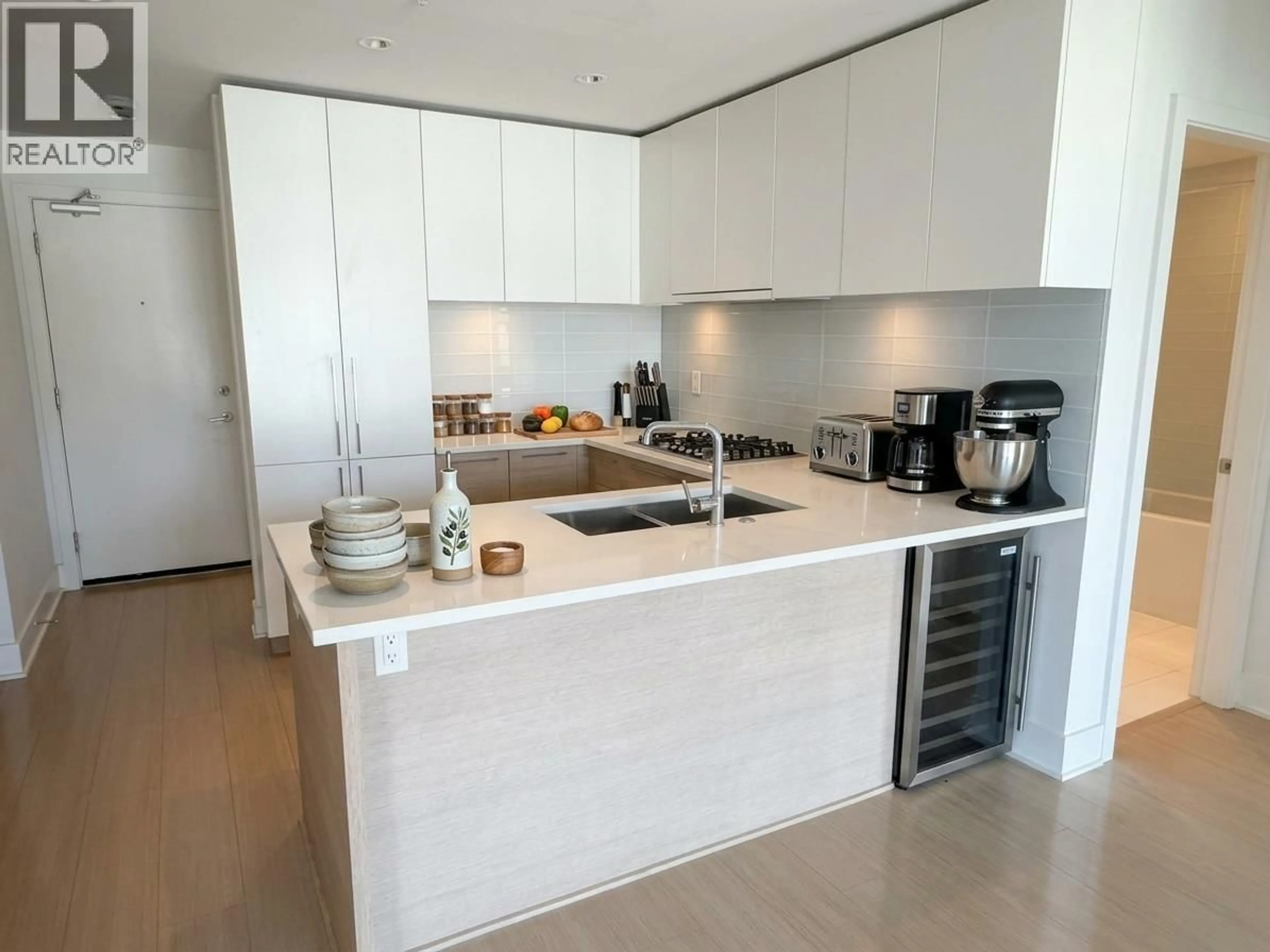 Contemporary kitchen, unknown for 3505 - 1188 PINETREE WAY, Coquitlam British Columbia V3B0K9