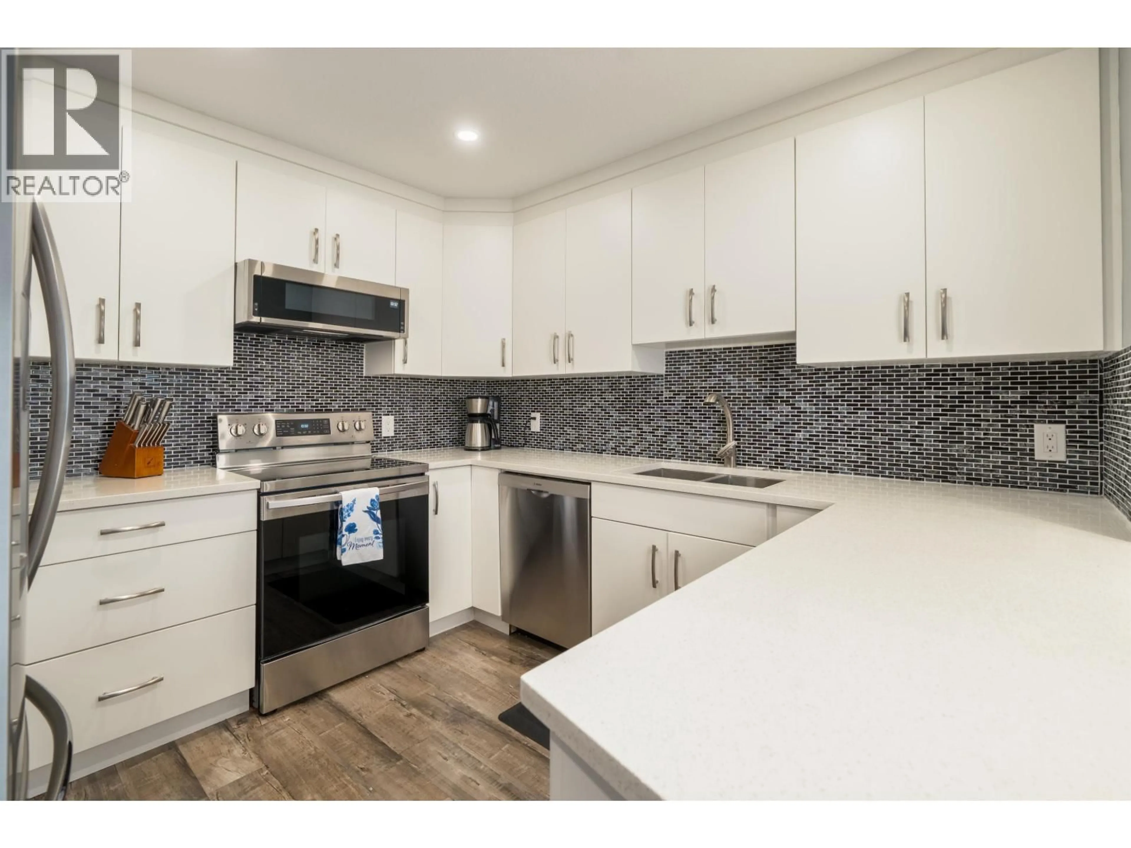 Open concept kitchen, unknown for 16 - 12120 189A STREET, Pitt Meadows British Columbia V3Y1V4