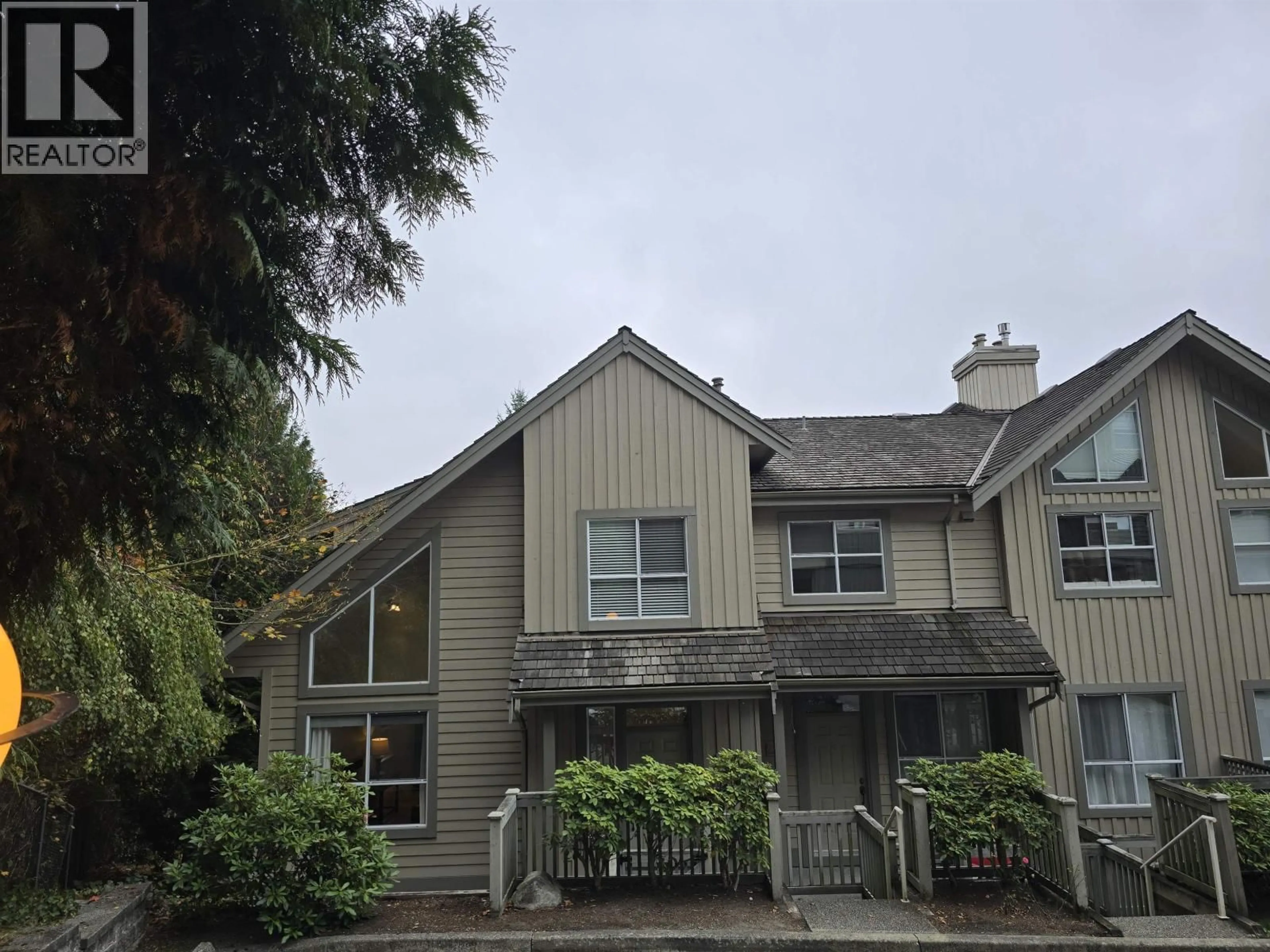 Home with vinyl exterior material, unknown for 224 - 1465 PARKWAY BOULEVARD, Coquitlam British Columbia V3E3E6