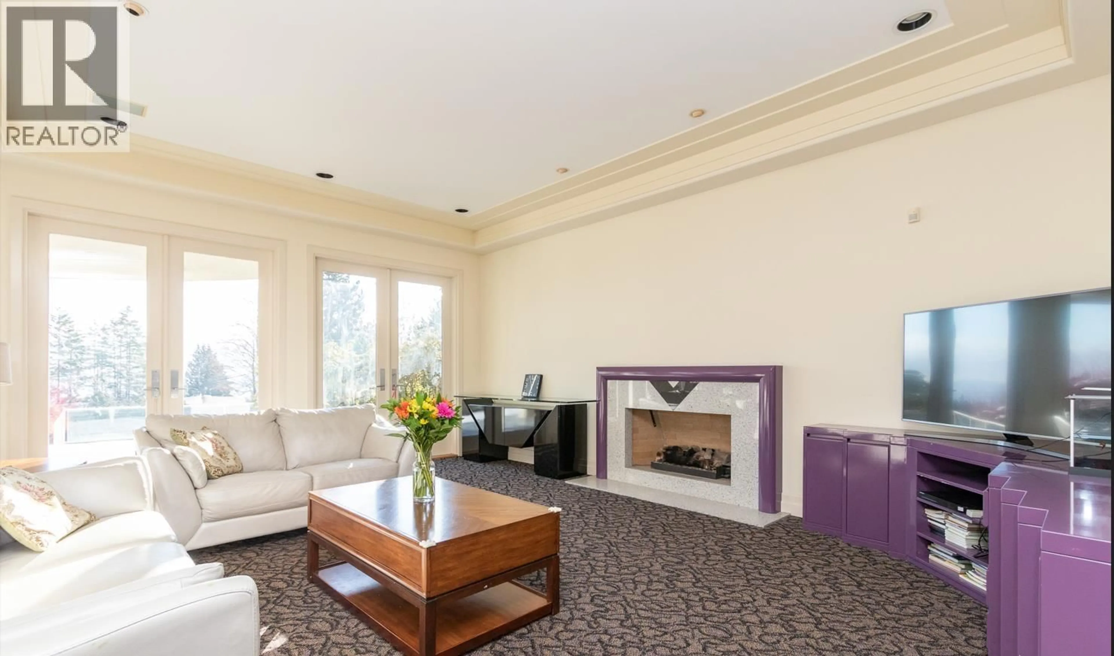 Living room with furniture, unknown for 620 KNOCKMAROON ROAD, West Vancouver British Columbia V7S1R6