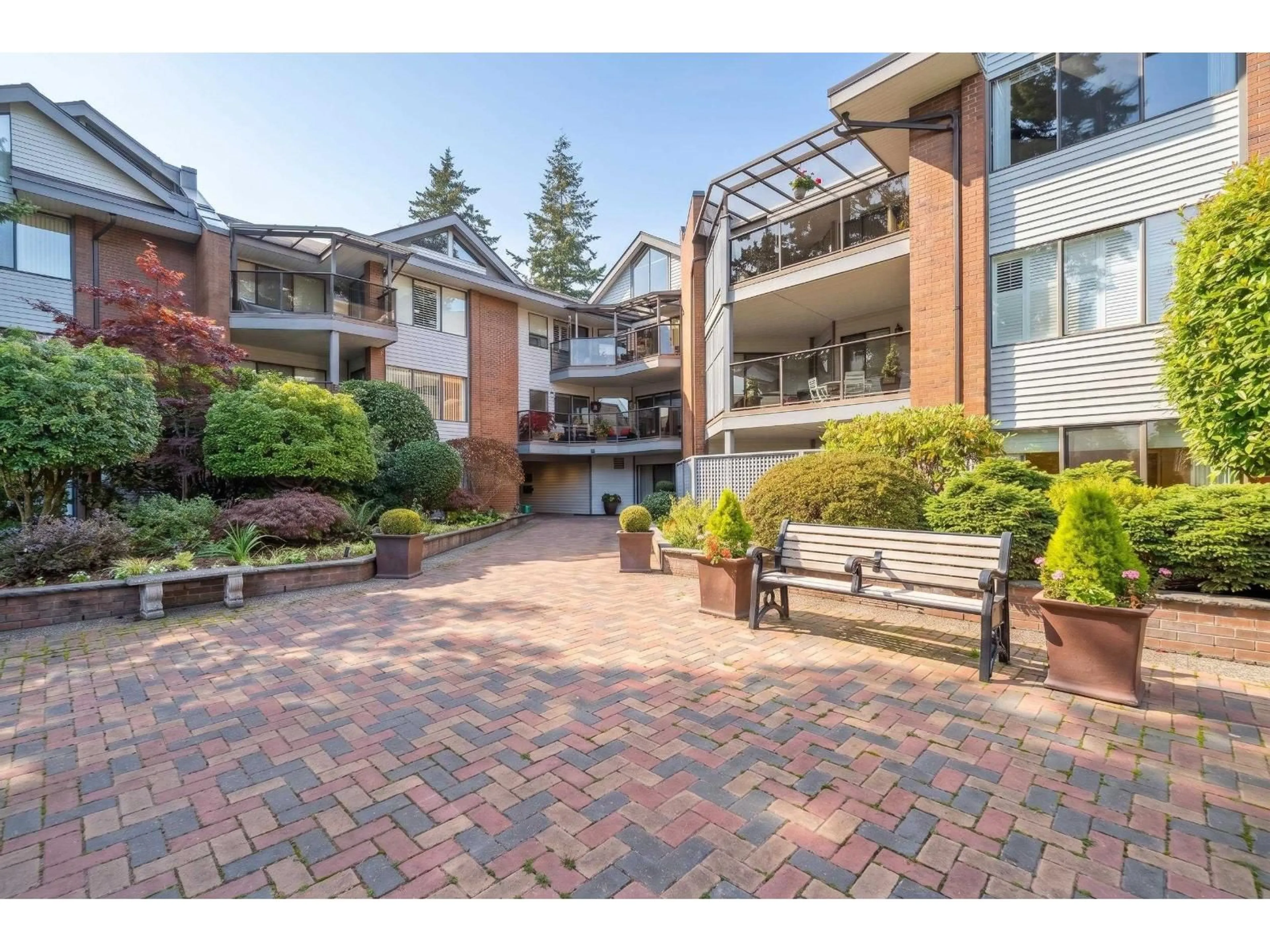 Patio, street for 109 - 15270 17 AVENUE, Surrey British Columbia V4A1T9