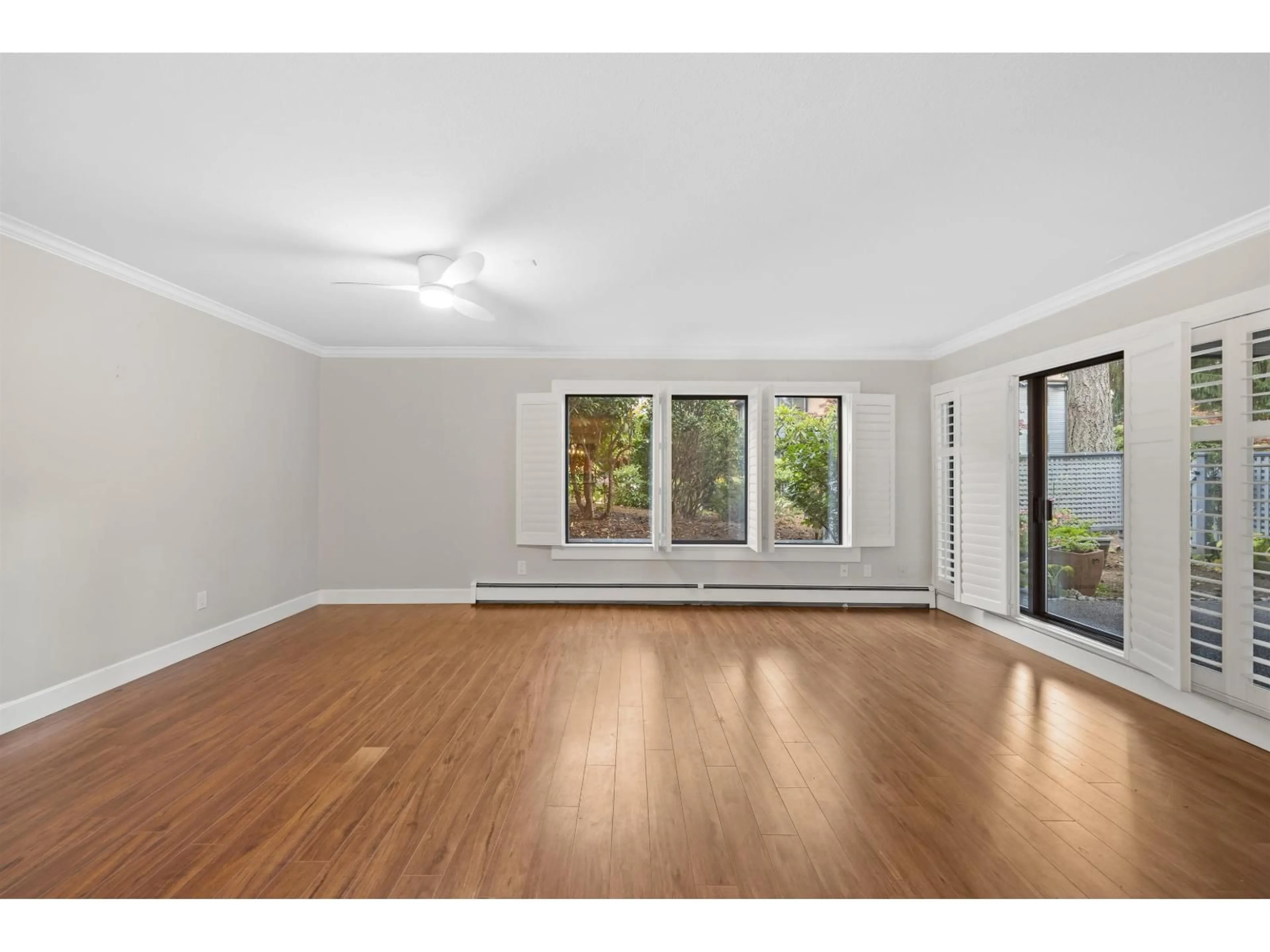 A pic of a room for 109 - 15270 17 AVENUE, Surrey British Columbia V4A1T9