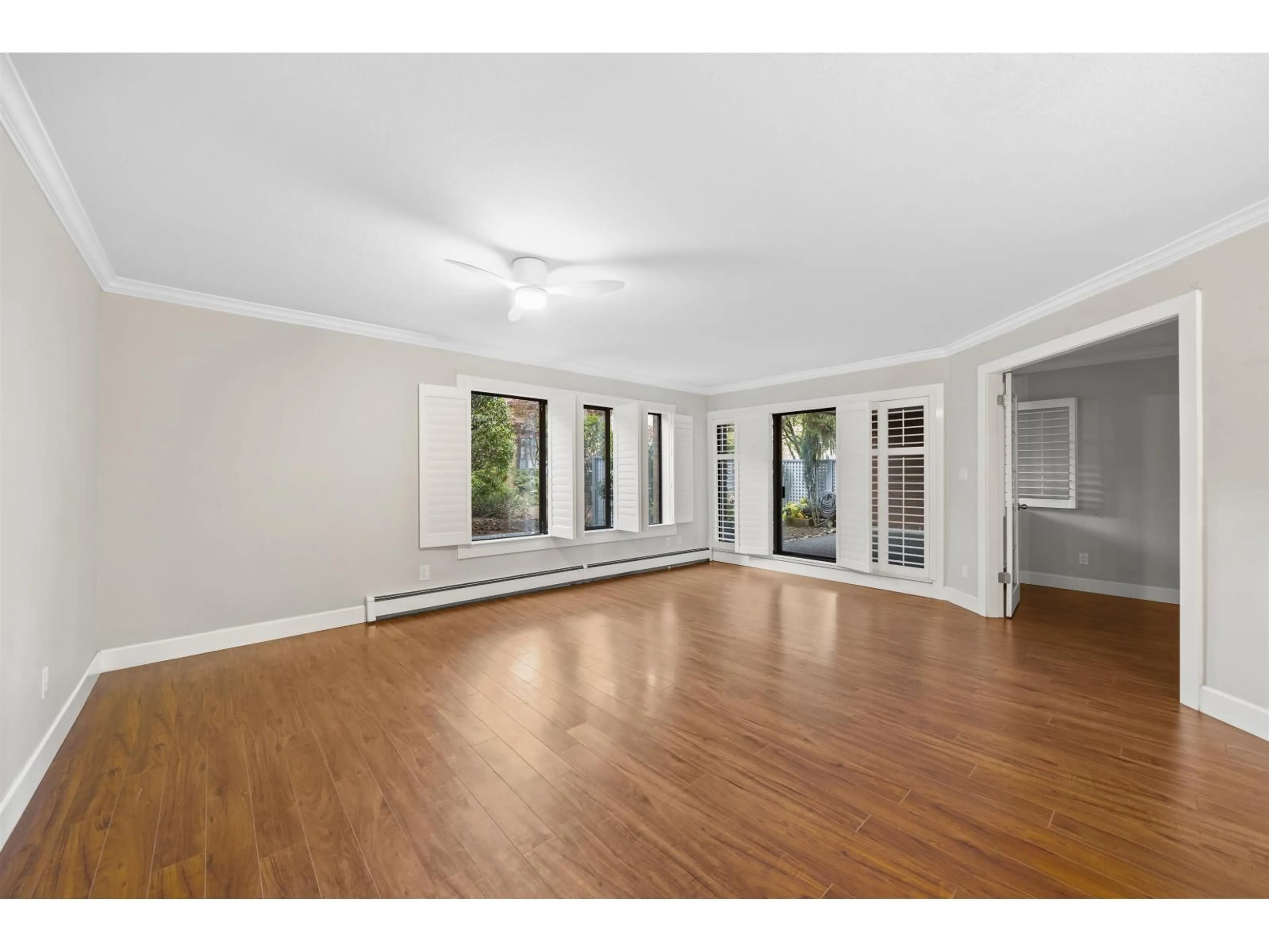 A pic of a room for 109 - 15270 17 AVENUE, Surrey British Columbia V4A1T9