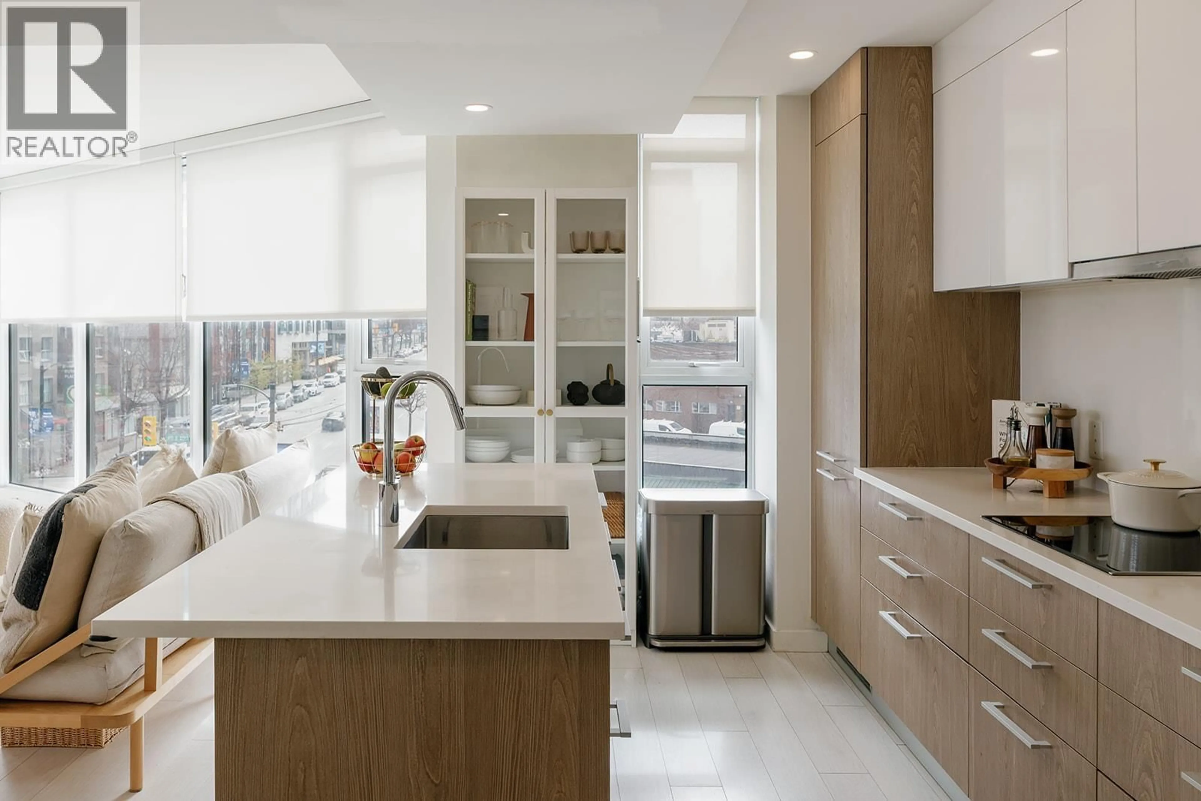 Contemporary kitchen, ceramic/tile floor for 305 - 285 10TH AVENUE, Vancouver British Columbia V5T0H6