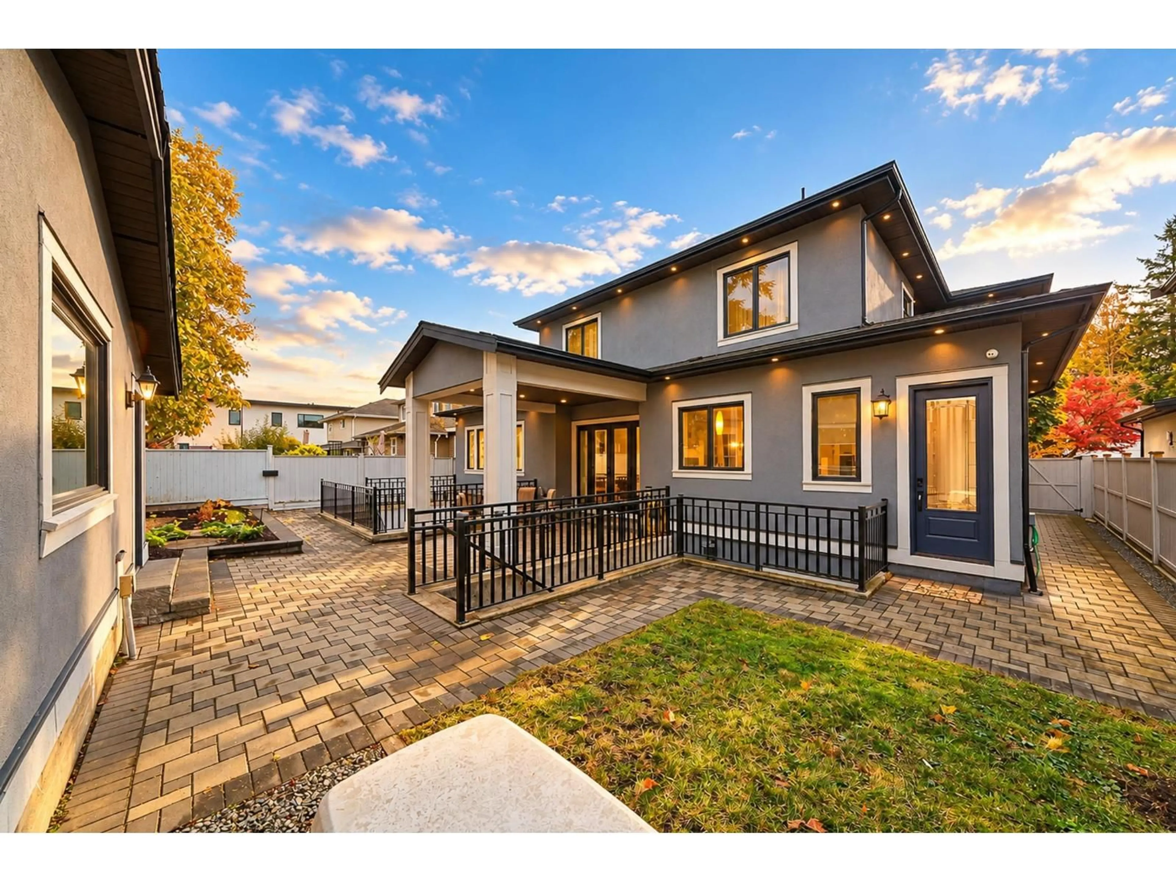 Home with brick exterior material, street for 14121 COLDICUTT AVENUE, White Rock British Columbia V4B3B5