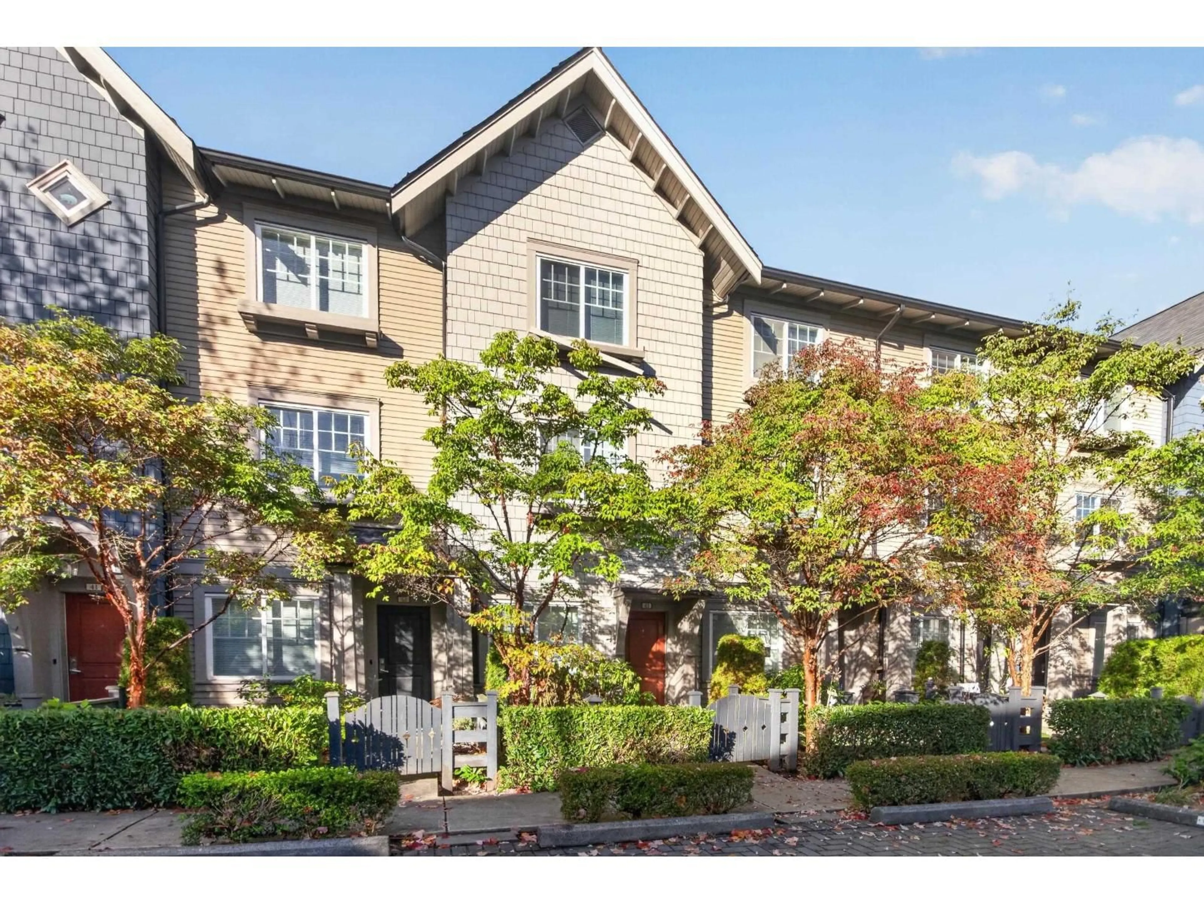 Unknown for 43 - 6450 187 STREET, Surrey British Columbia V3S2X4